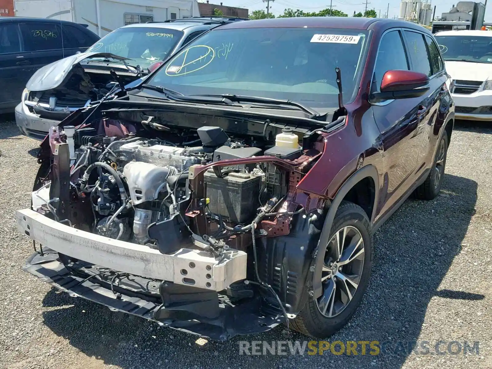 2 Photograph of a damaged car 5TDZARFH3KS045486 TOYOTA HIGHLANDER 2019