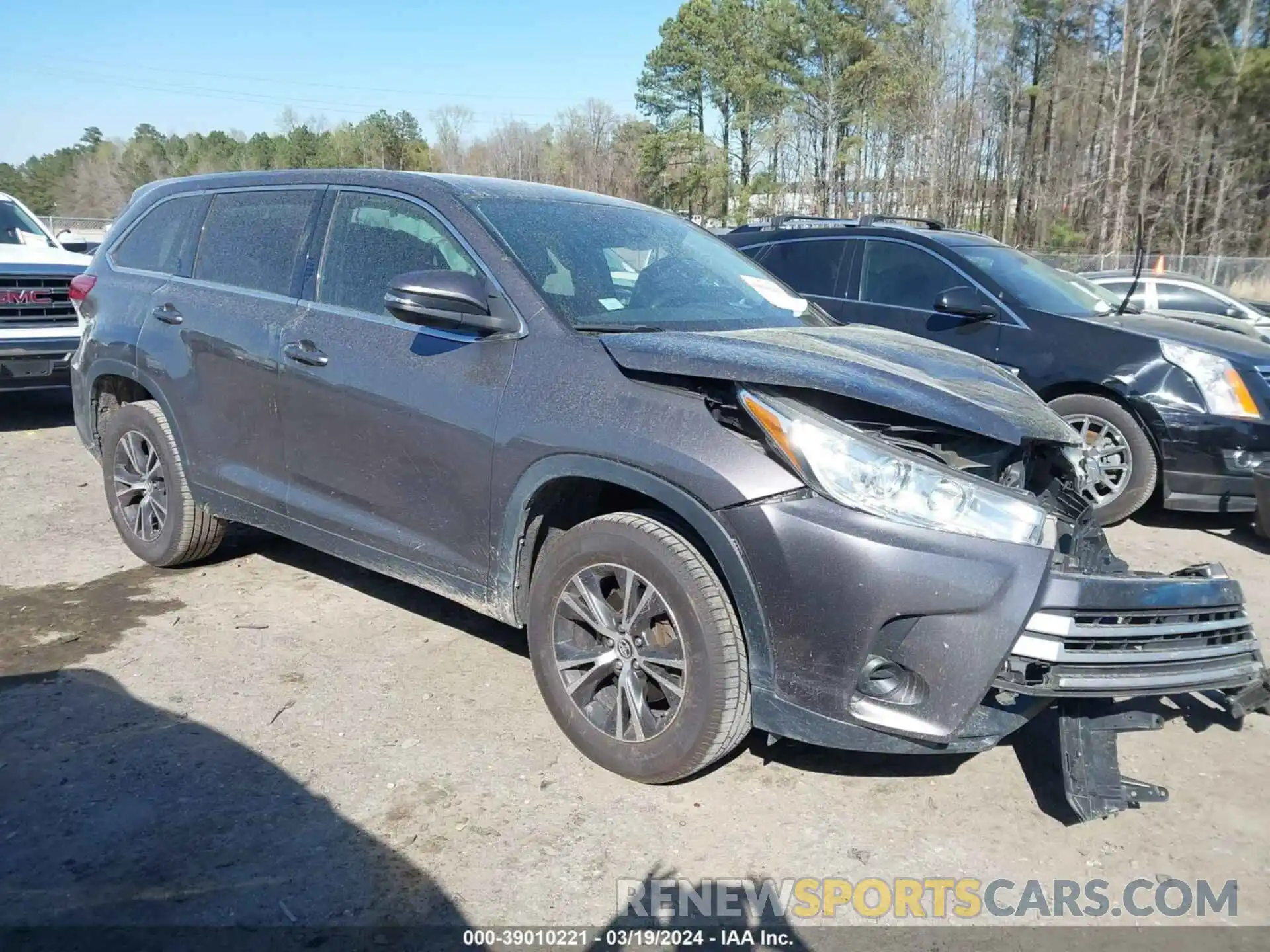 1 Photograph of a damaged car 5TDZARFH3KS045567 TOYOTA HIGHLANDER 2019