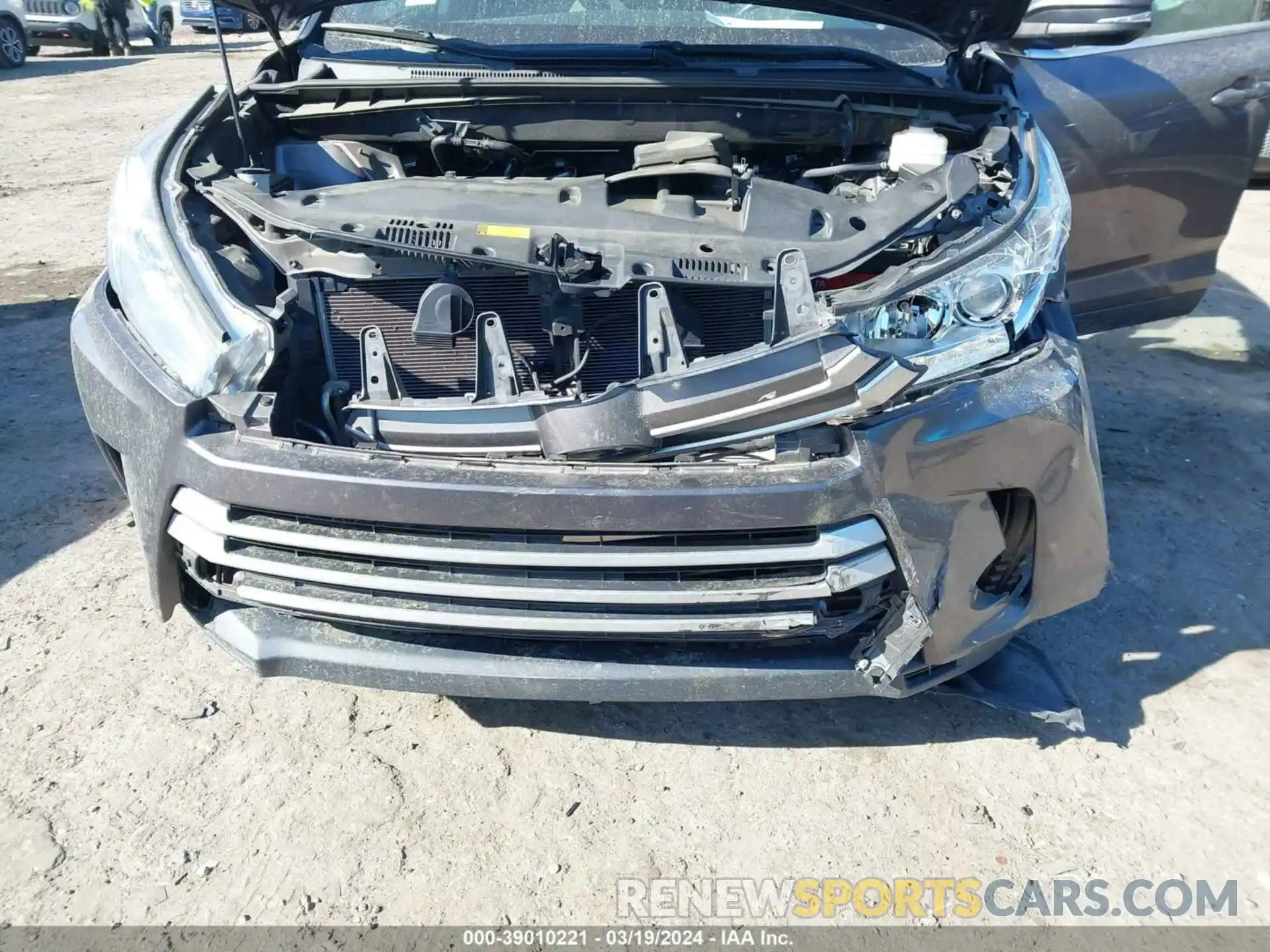 6 Photograph of a damaged car 5TDZARFH3KS045567 TOYOTA HIGHLANDER 2019