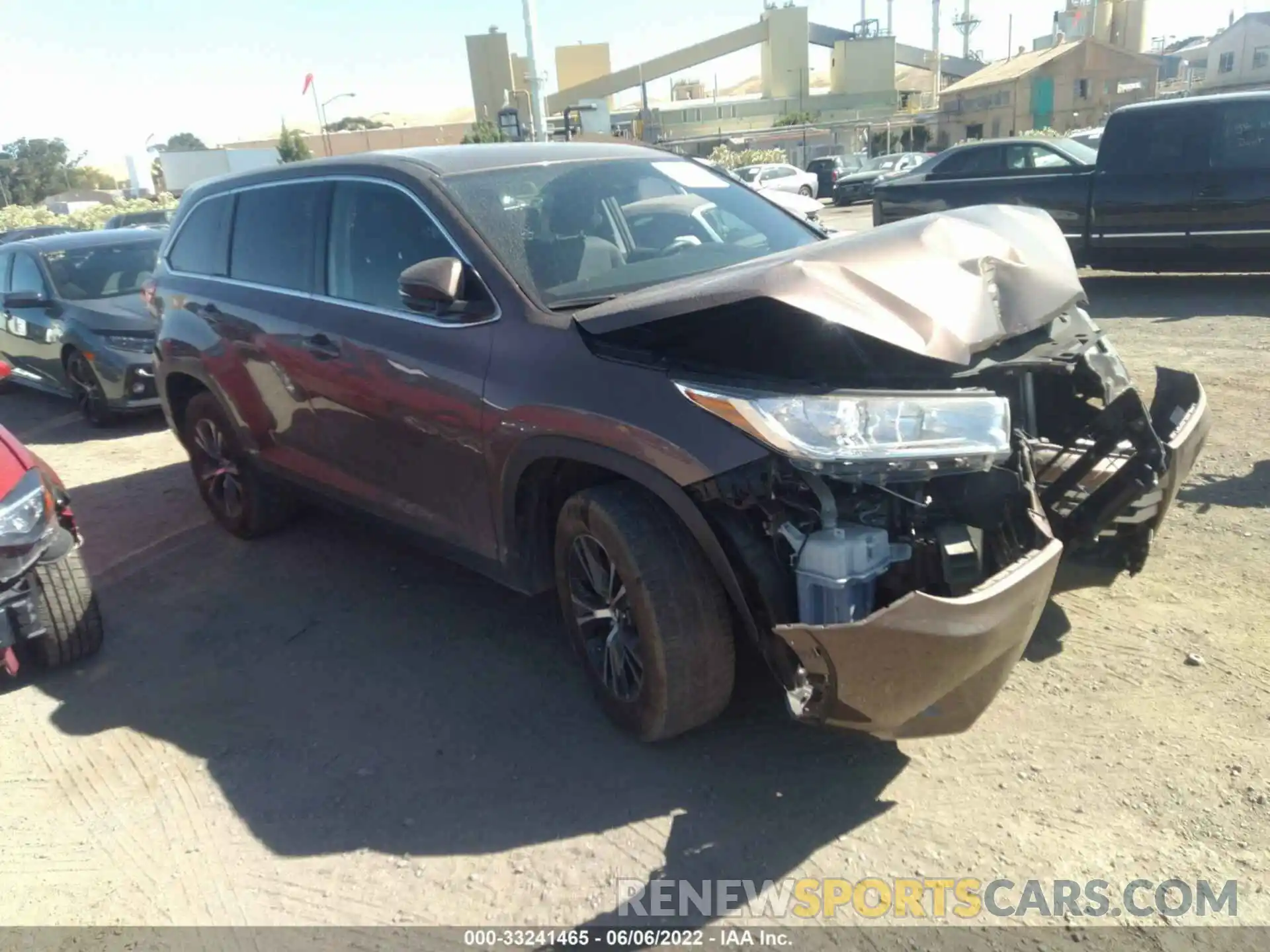 1 Photograph of a damaged car 5TDZARFH3KS050770 TOYOTA HIGHLANDER 2019