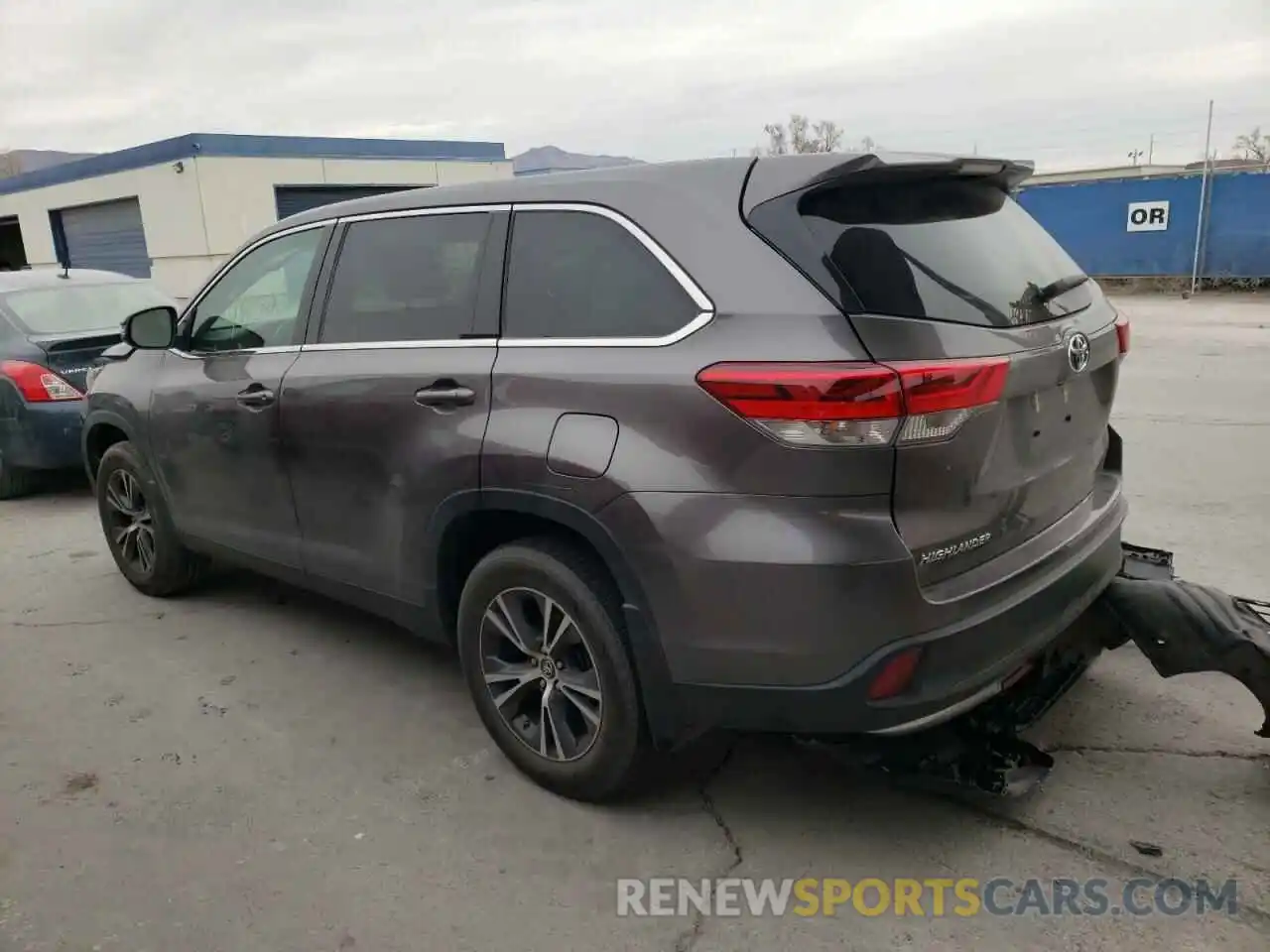 3 Photograph of a damaged car 5TDZARFH3KS052101 TOYOTA HIGHLANDER 2019