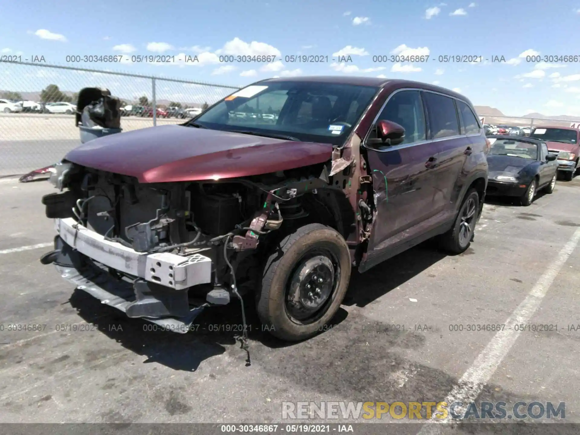 2 Photograph of a damaged car 5TDZARFH3KS054298 TOYOTA HIGHLANDER 2019