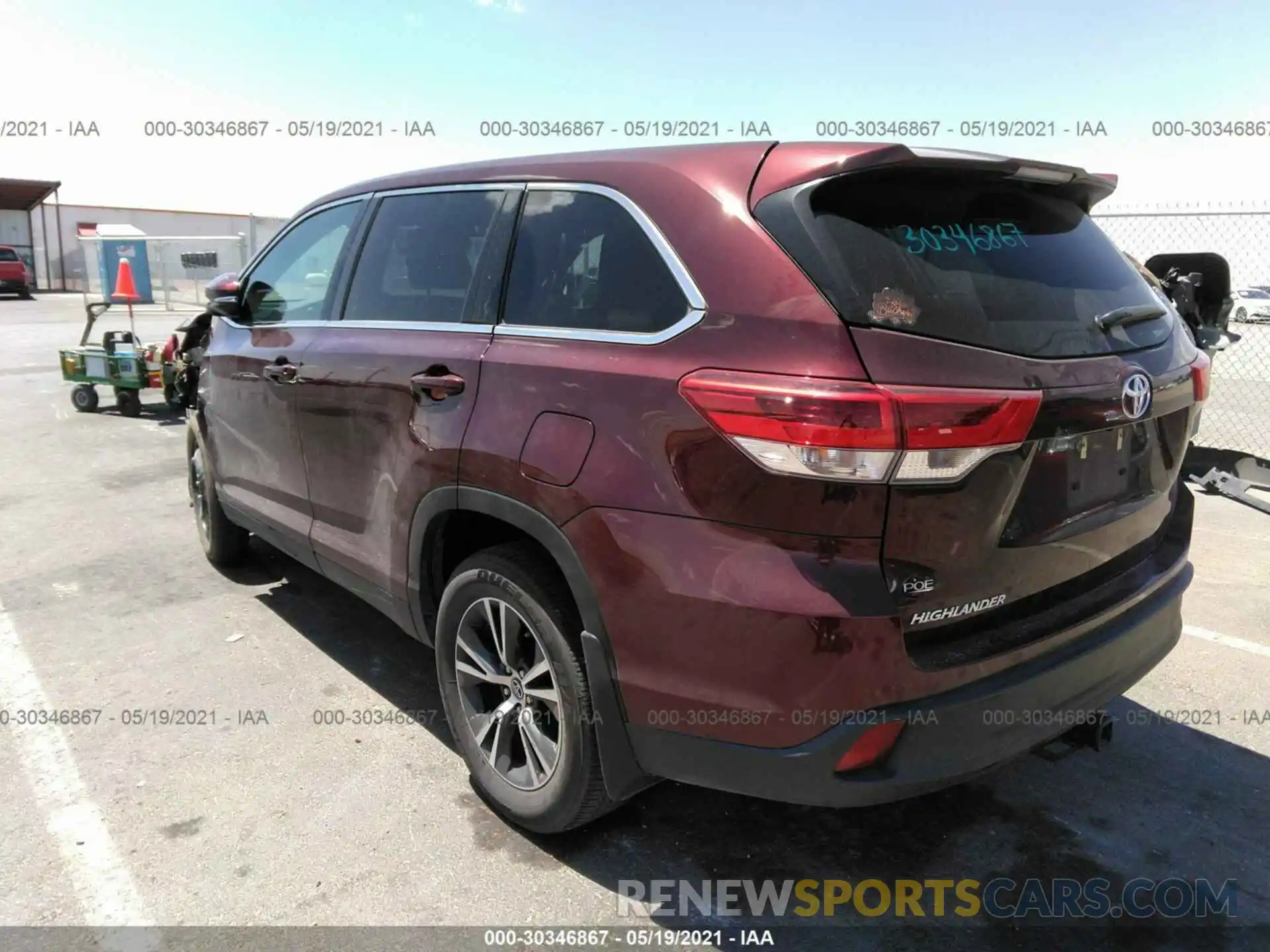 3 Photograph of a damaged car 5TDZARFH3KS054298 TOYOTA HIGHLANDER 2019