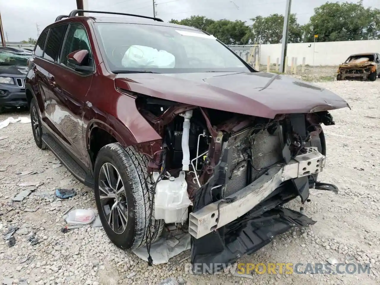 1 Photograph of a damaged car 5TDZARFH3KS054348 TOYOTA HIGHLANDER 2019