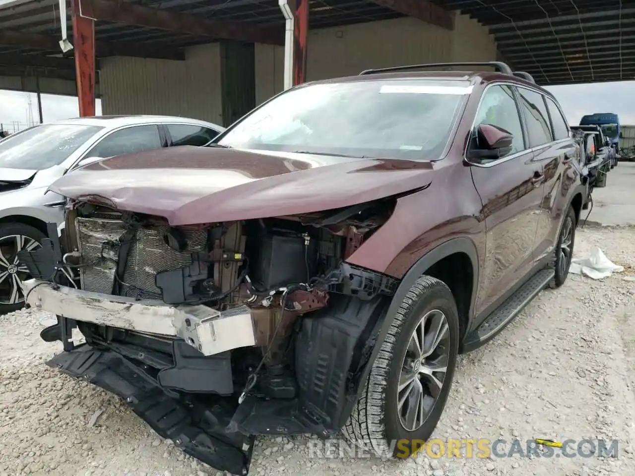 2 Photograph of a damaged car 5TDZARFH3KS054348 TOYOTA HIGHLANDER 2019