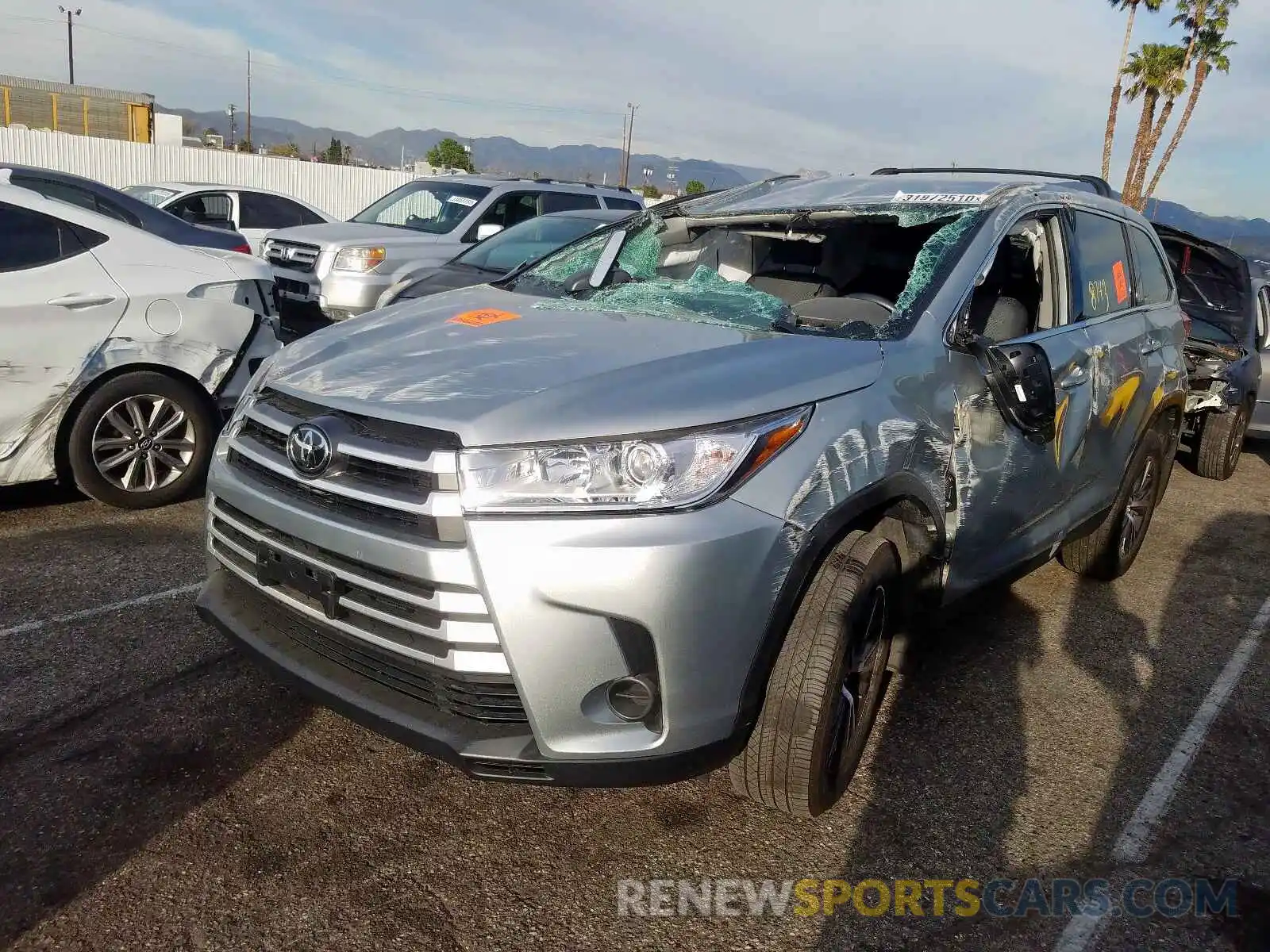 9 Фотография поврежденного автомобиля 5TDZARFH3KS054592 TOYOTA HIGHLANDER 2019