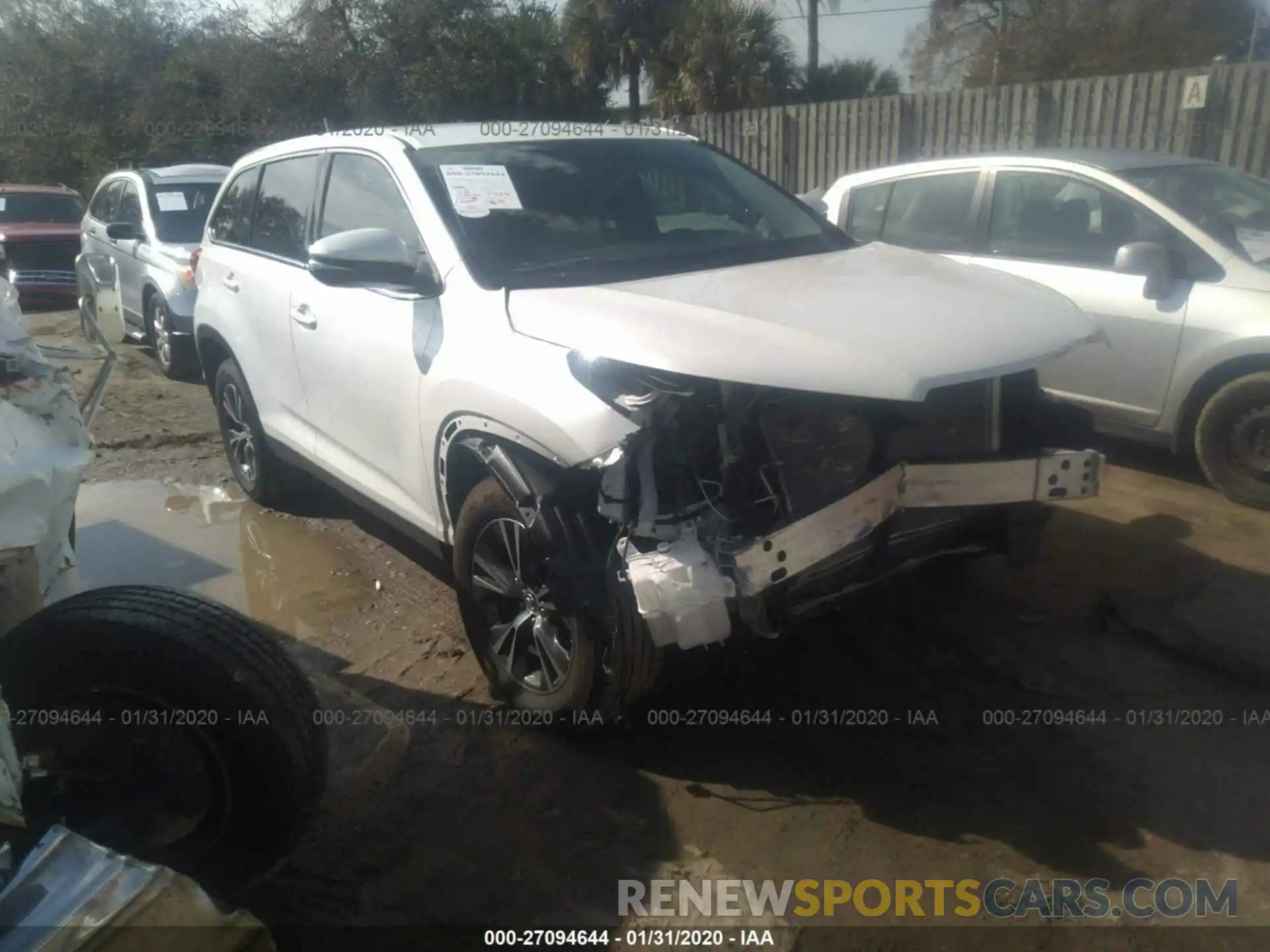 1 Photograph of a damaged car 5TDZARFH3KS055807 TOYOTA HIGHLANDER 2019