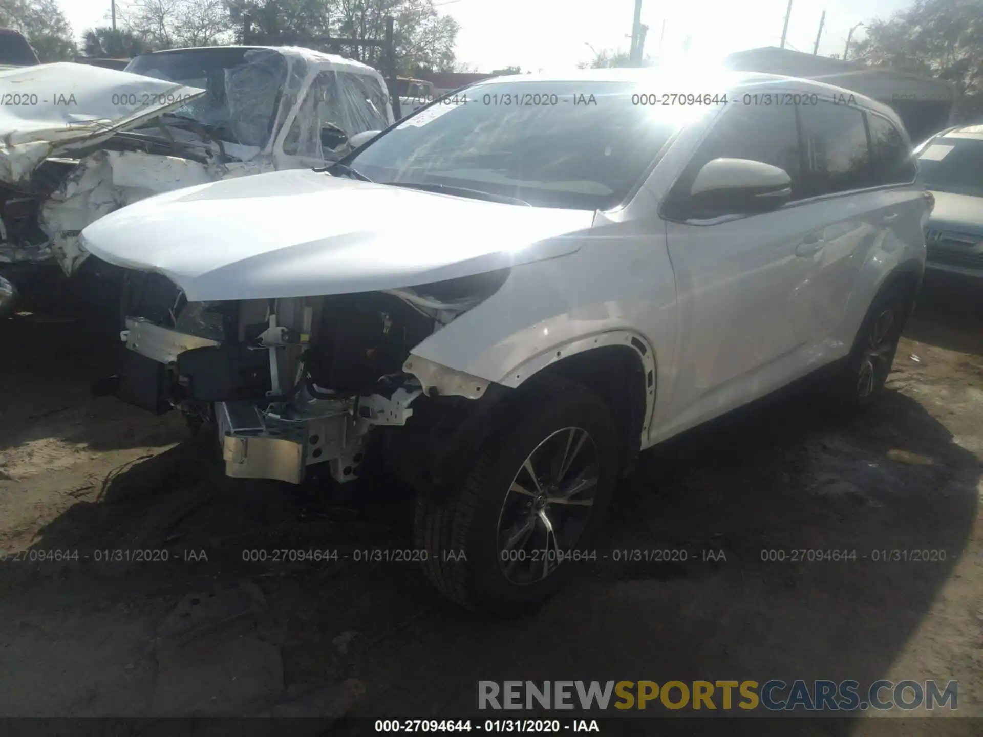 2 Photograph of a damaged car 5TDZARFH3KS055807 TOYOTA HIGHLANDER 2019