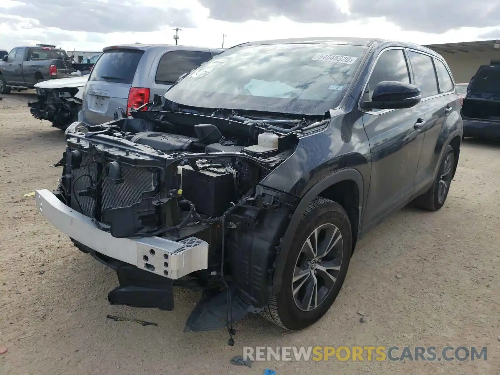 2 Photograph of a damaged car 5TDZARFH3KS058481 TOYOTA HIGHLANDER 2019