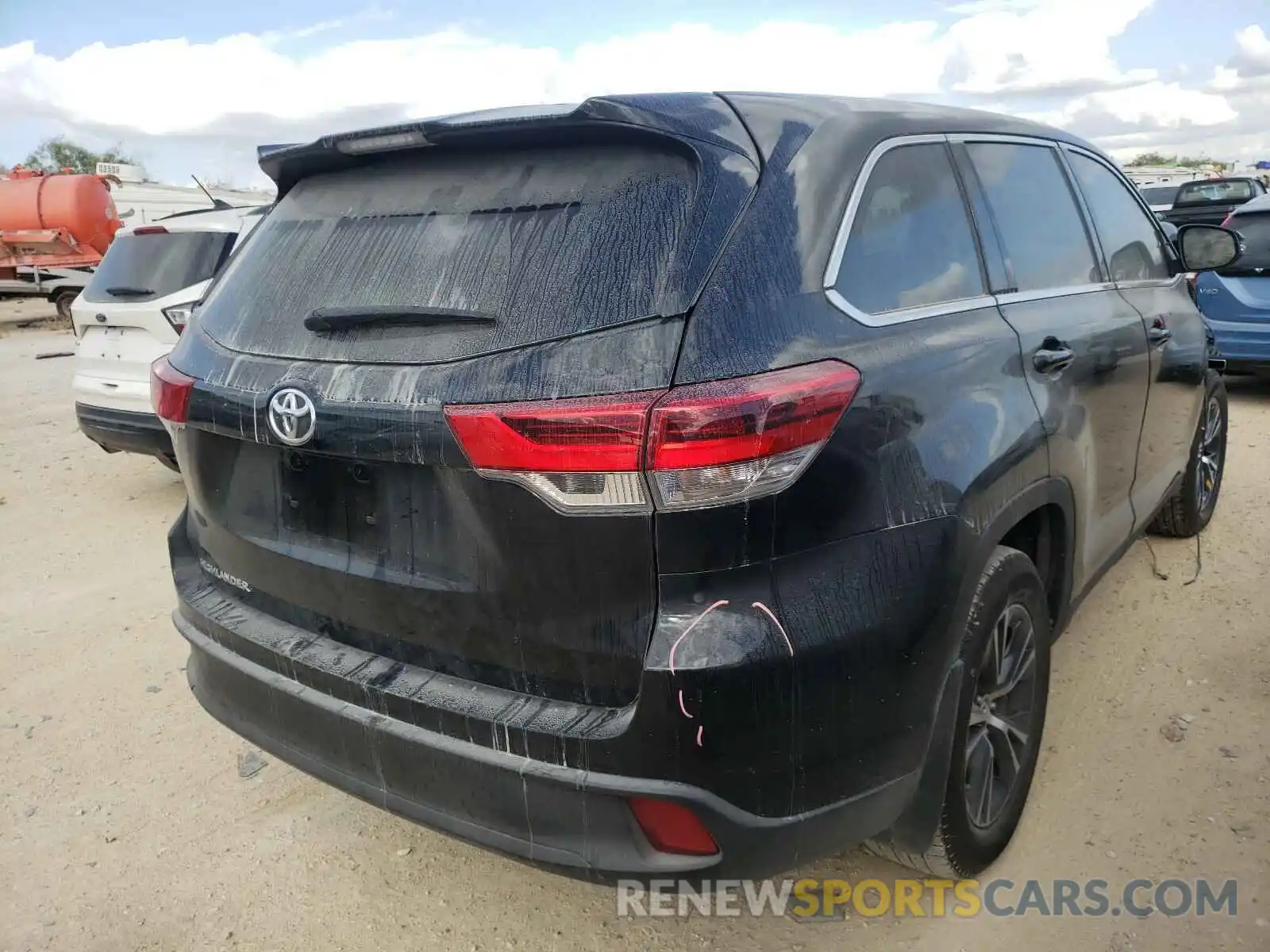 4 Фотография поврежденного автомобиля 5TDZARFH3KS058481 TOYOTA HIGHLANDER 2019