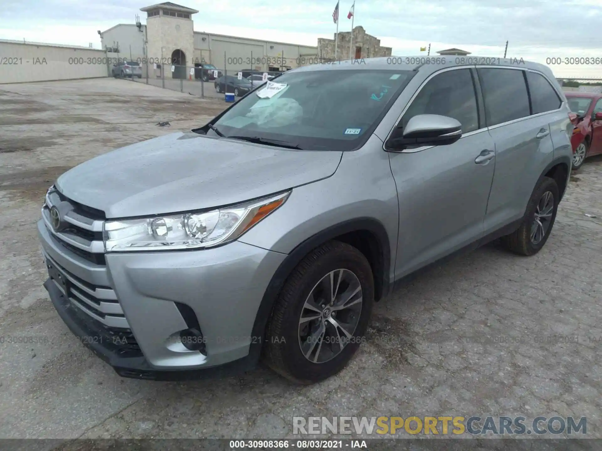 2 Photograph of a damaged car 5TDZARFH3KS058593 TOYOTA HIGHLANDER 2019