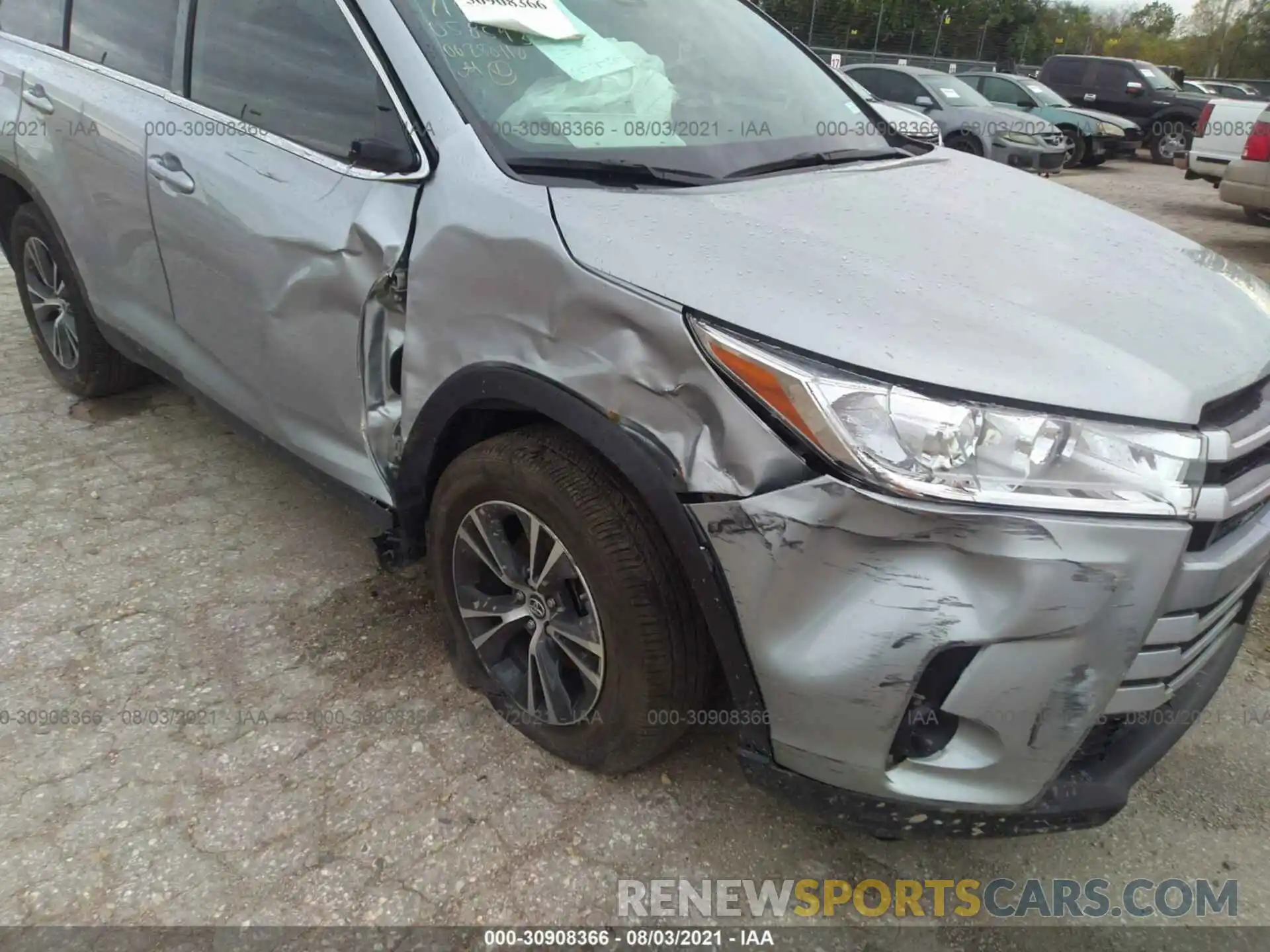 6 Photograph of a damaged car 5TDZARFH3KS058593 TOYOTA HIGHLANDER 2019