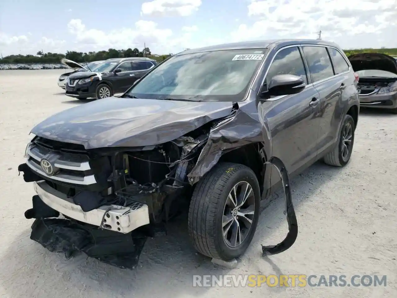 2 Фотография поврежденного автомобиля 5TDZARFH3KS061445 TOYOTA HIGHLANDER 2019