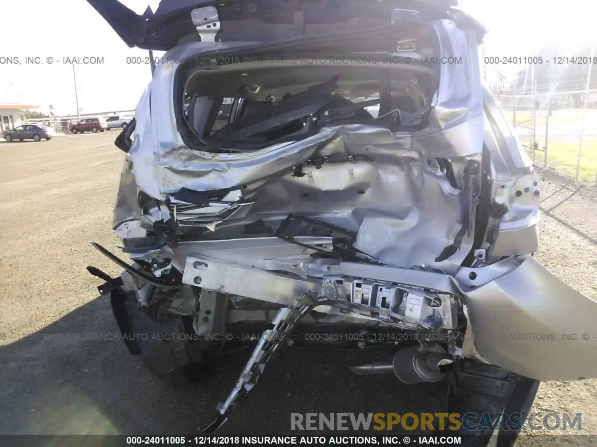 6 Photograph of a damaged car 5TDZARFH4KS042855 TOYOTA HIGHLANDER 2019