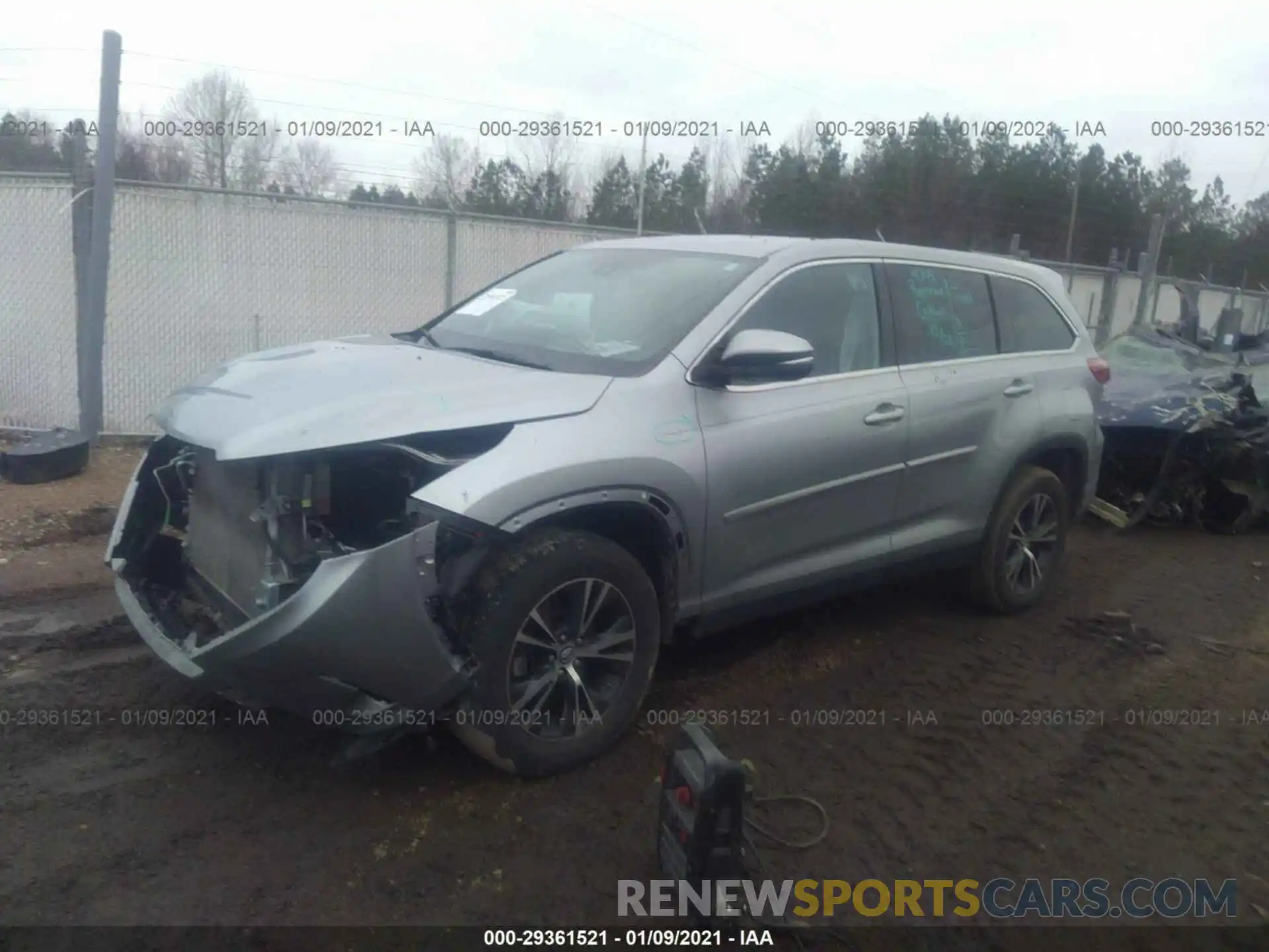 2 Photograph of a damaged car 5TDZARFH4KS043584 TOYOTA HIGHLANDER 2019