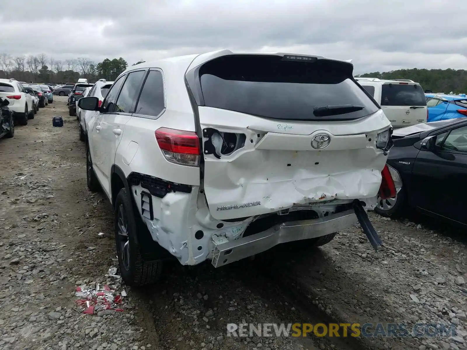 3 Фотография поврежденного автомобиля 5TDZARFH4KS043813 TOYOTA HIGHLANDER 2019