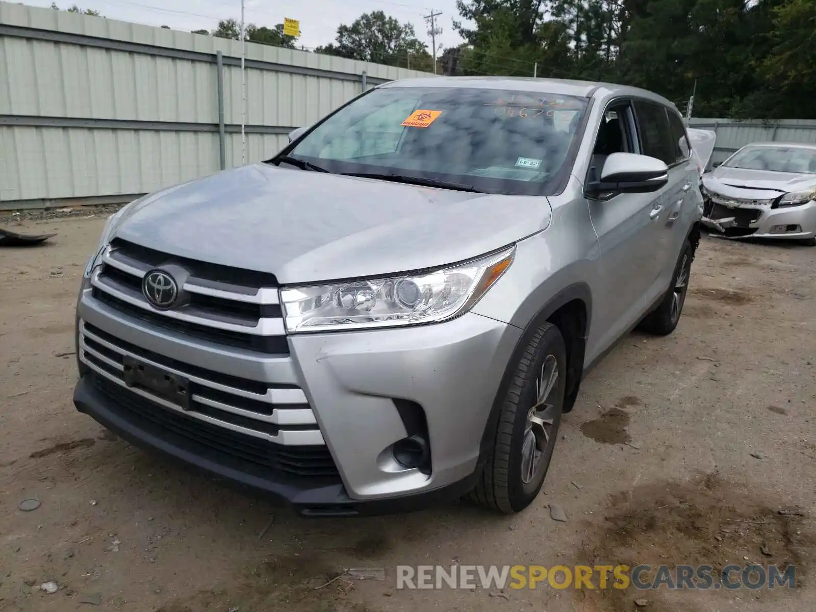 2 Photograph of a damaged car 5TDZARFH4KS046792 TOYOTA HIGHLANDER 2019