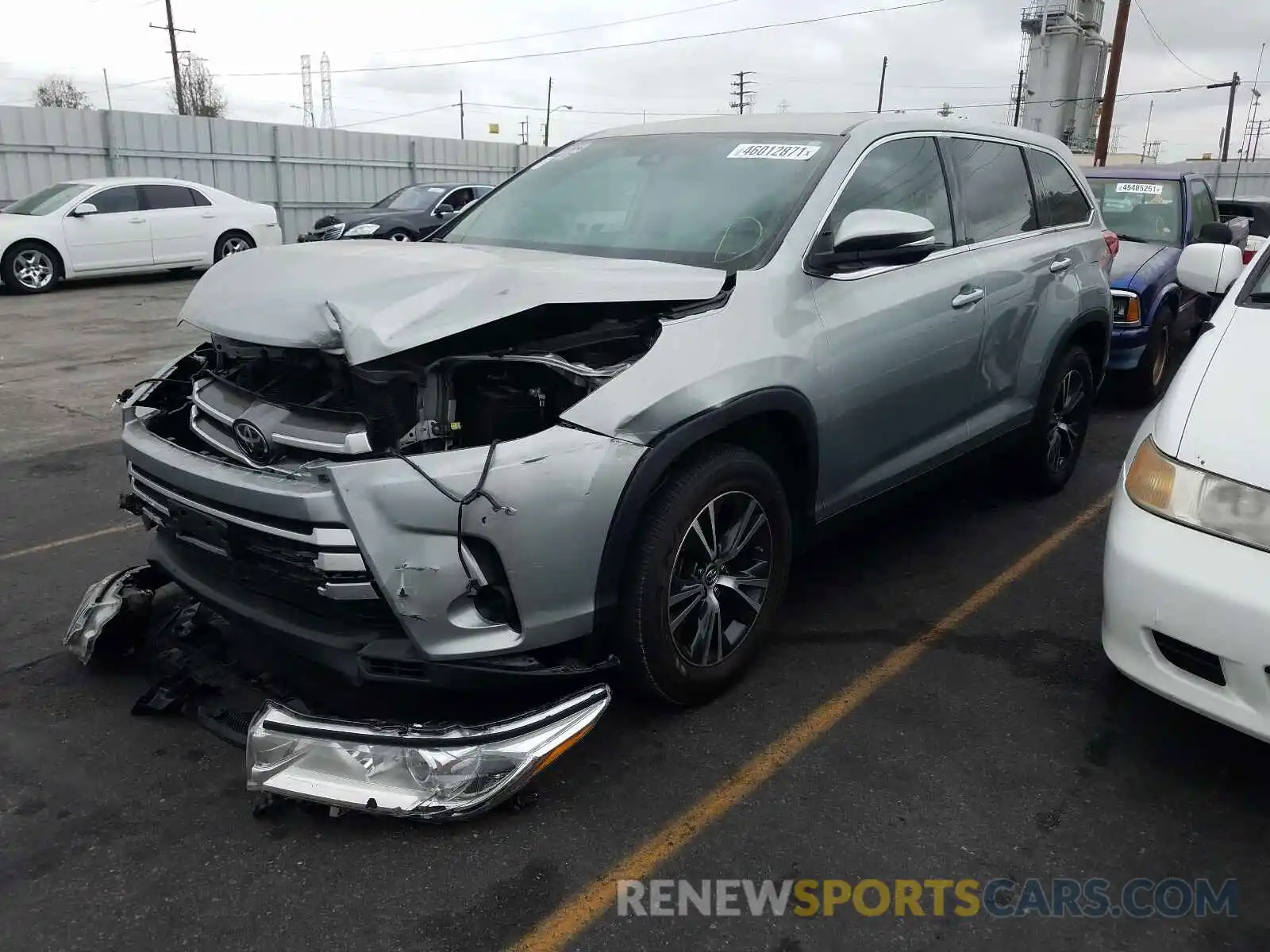 2 Фотография поврежденного автомобиля 5TDZARFH4KS049451 TOYOTA HIGHLANDER 2019