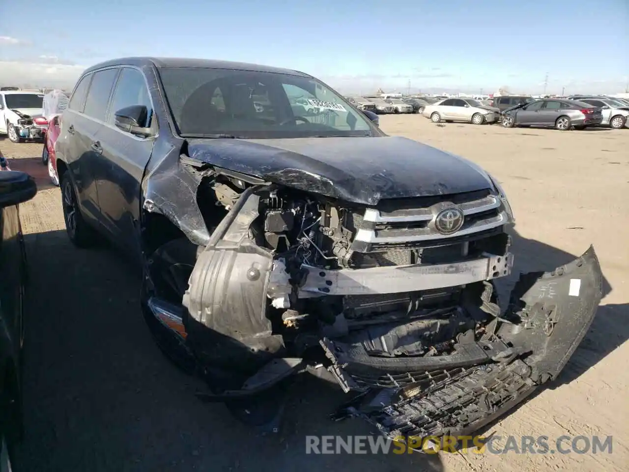 1 Photograph of a damaged car 5TDZARFH4KS050437 TOYOTA HIGHLANDER 2019