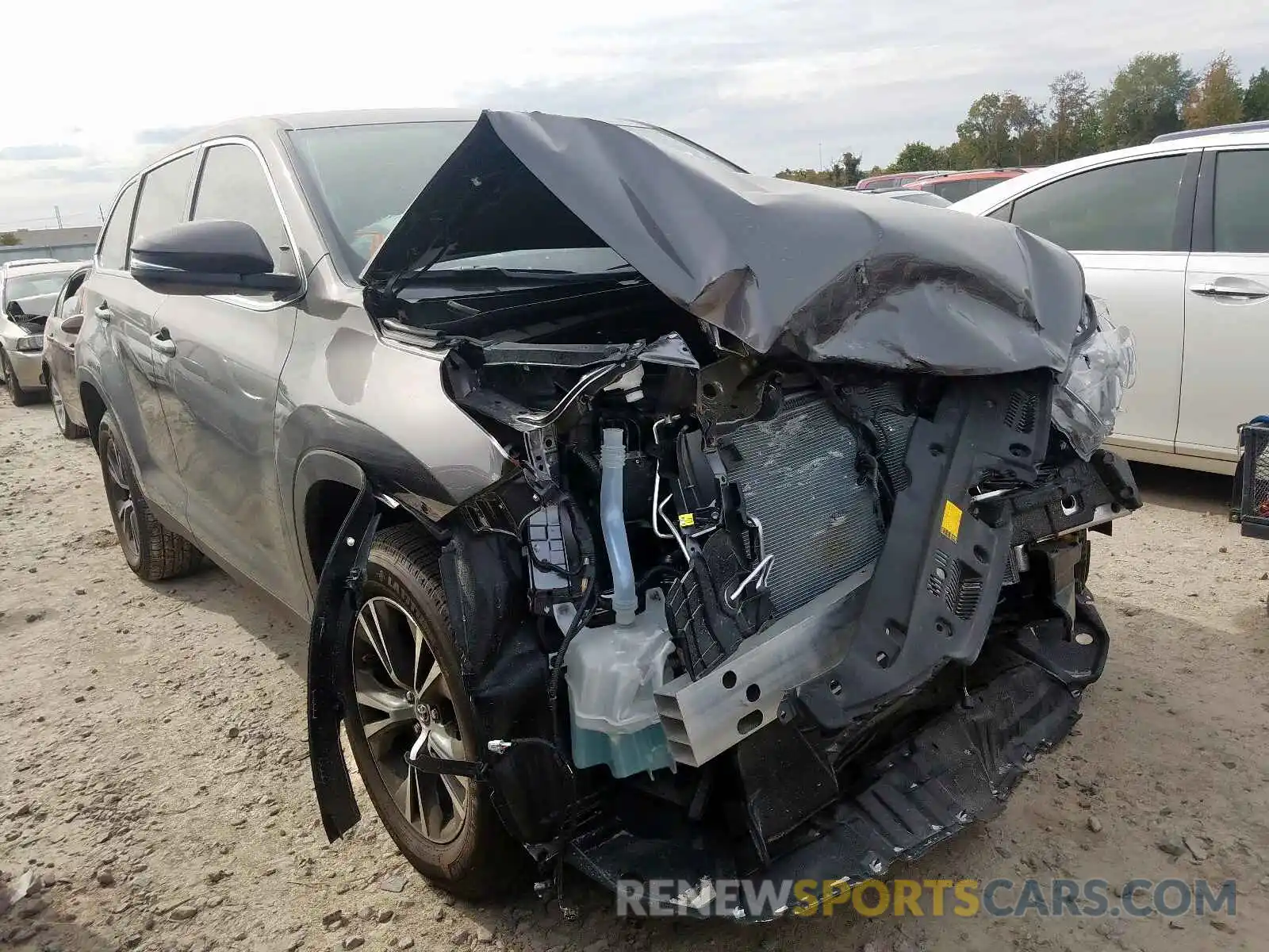 1 Photograph of a damaged car 5TDZARFH4KS052138 TOYOTA HIGHLANDER 2019