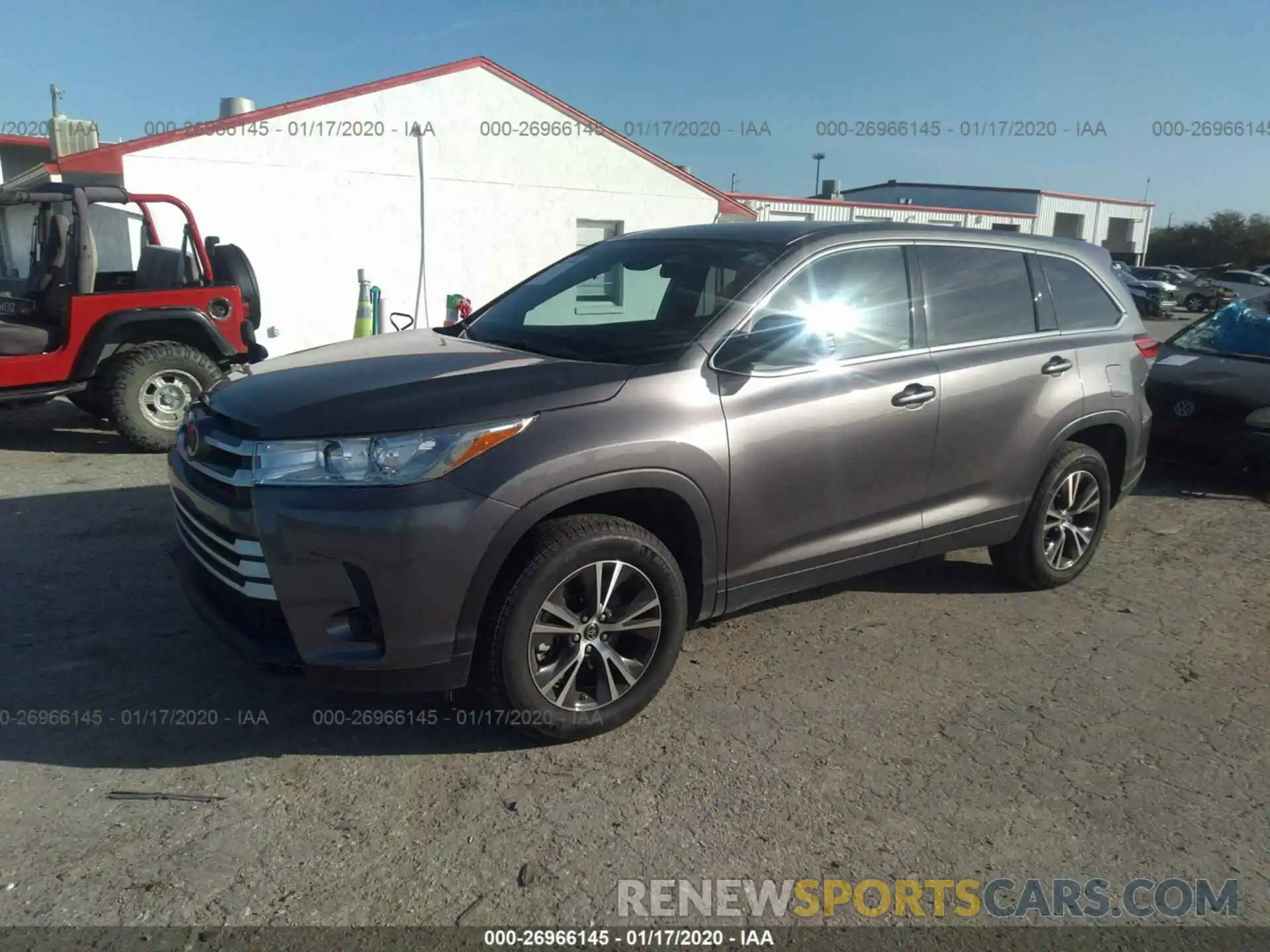 2 Photograph of a damaged car 5TDZARFH4KS052849 TOYOTA HIGHLANDER 2019