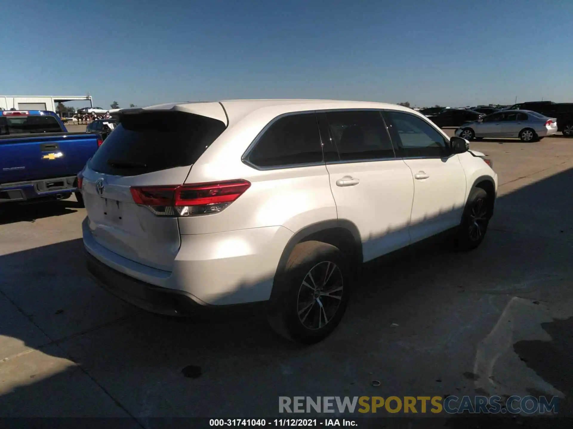 4 Фотография поврежденного автомобиля 5TDZARFH4KS053001 TOYOTA HIGHLANDER 2019