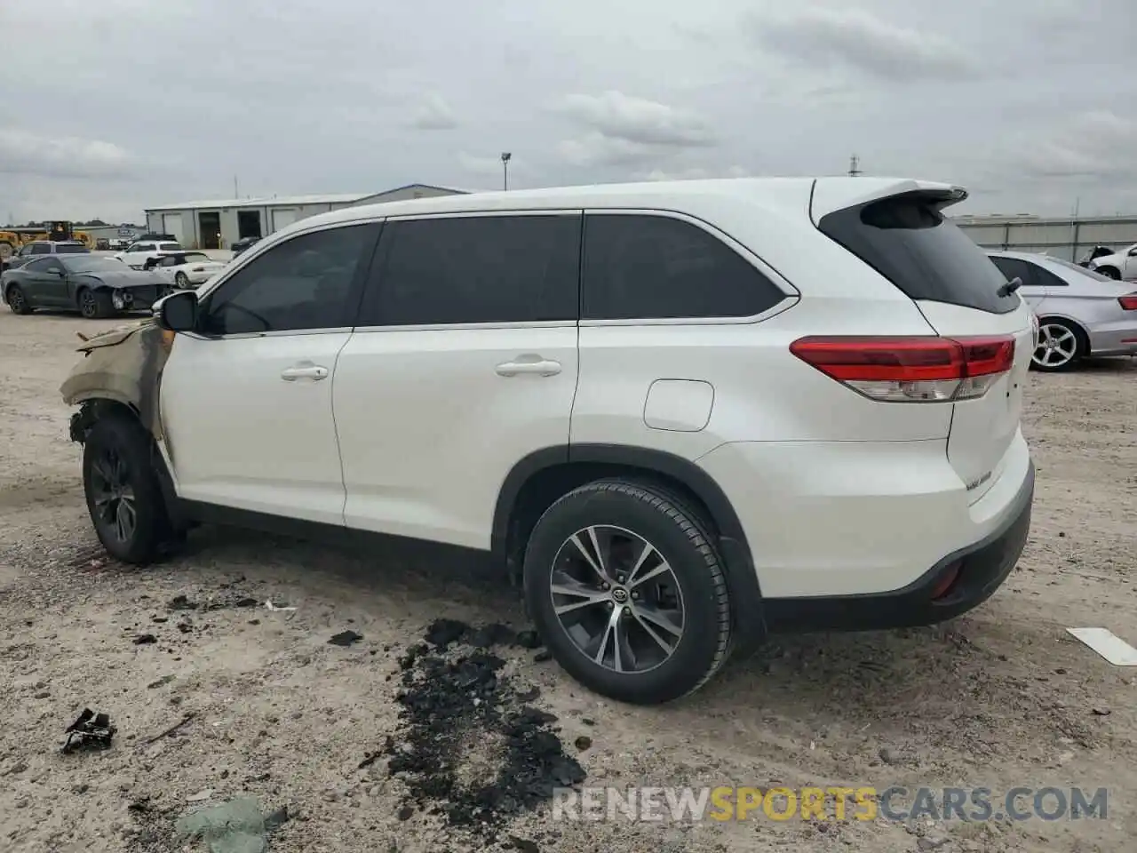 2 Photograph of a damaged car 5TDZARFH4KS053581 TOYOTA HIGHLANDER 2019