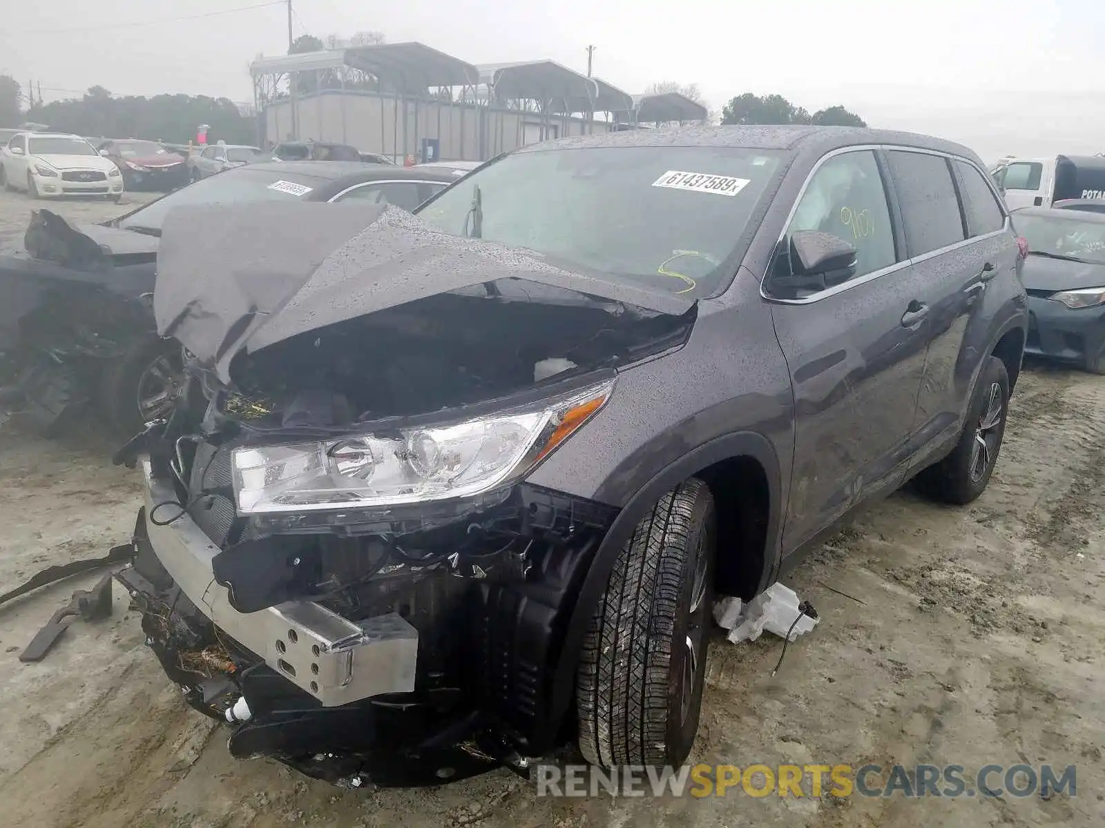 2 Photograph of a damaged car 5TDZARFH4KS055296 TOYOTA HIGHLANDER 2019