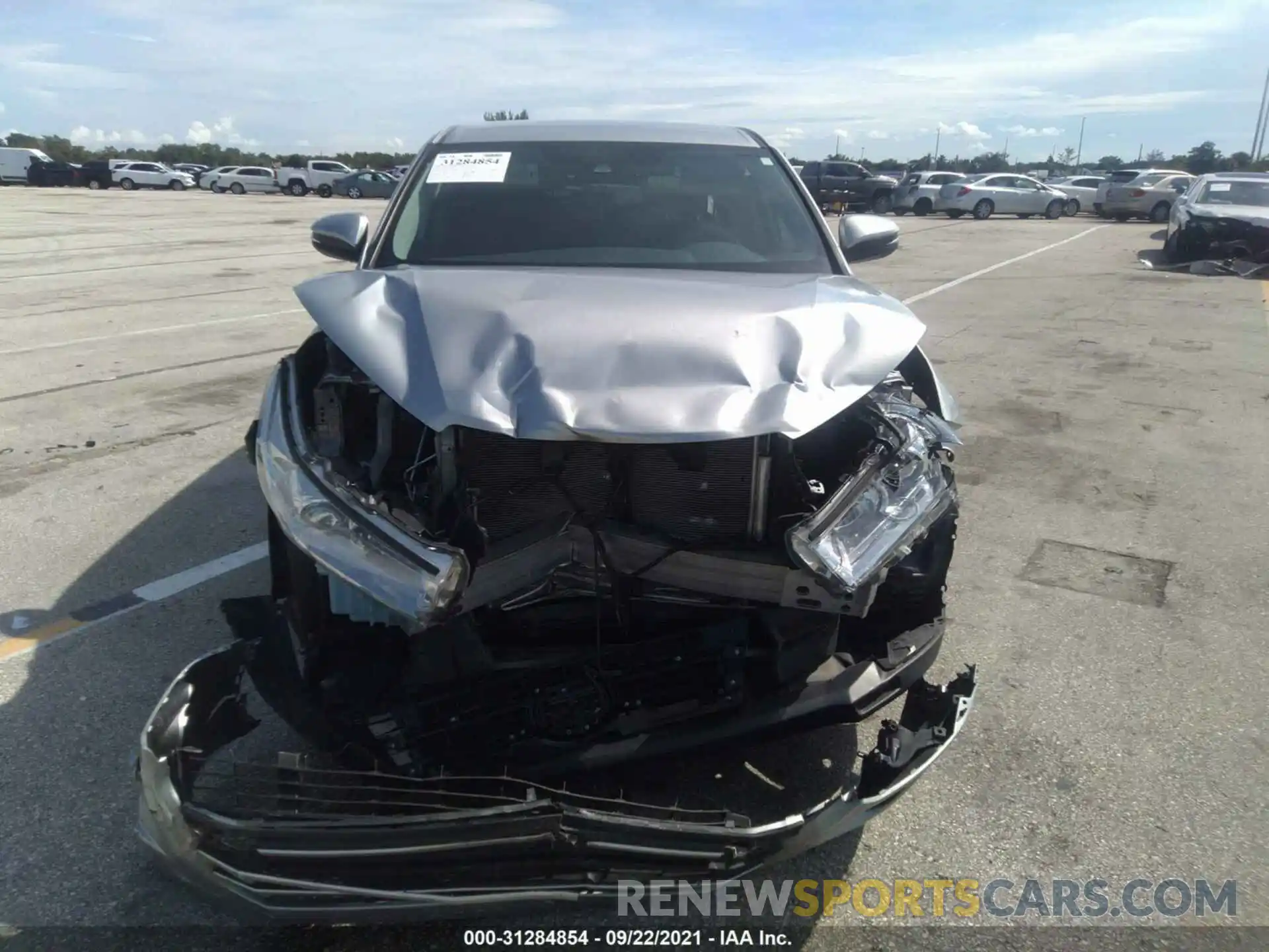 6 Photograph of a damaged car 5TDZARFH4KS059574 TOYOTA HIGHLANDER 2019