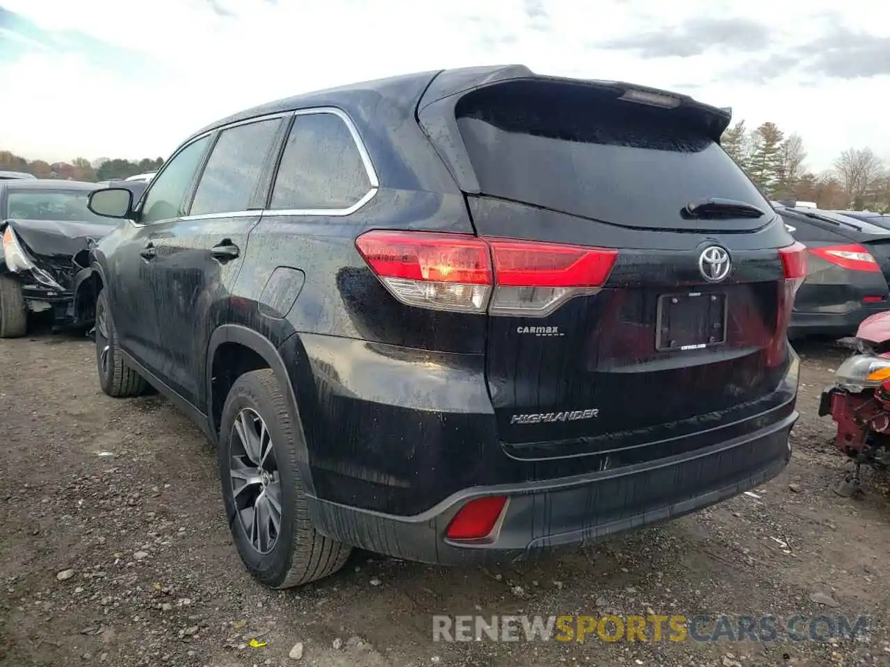 3 Photograph of a damaged car 5TDZARFH4KS059767 TOYOTA HIGHLANDER 2019