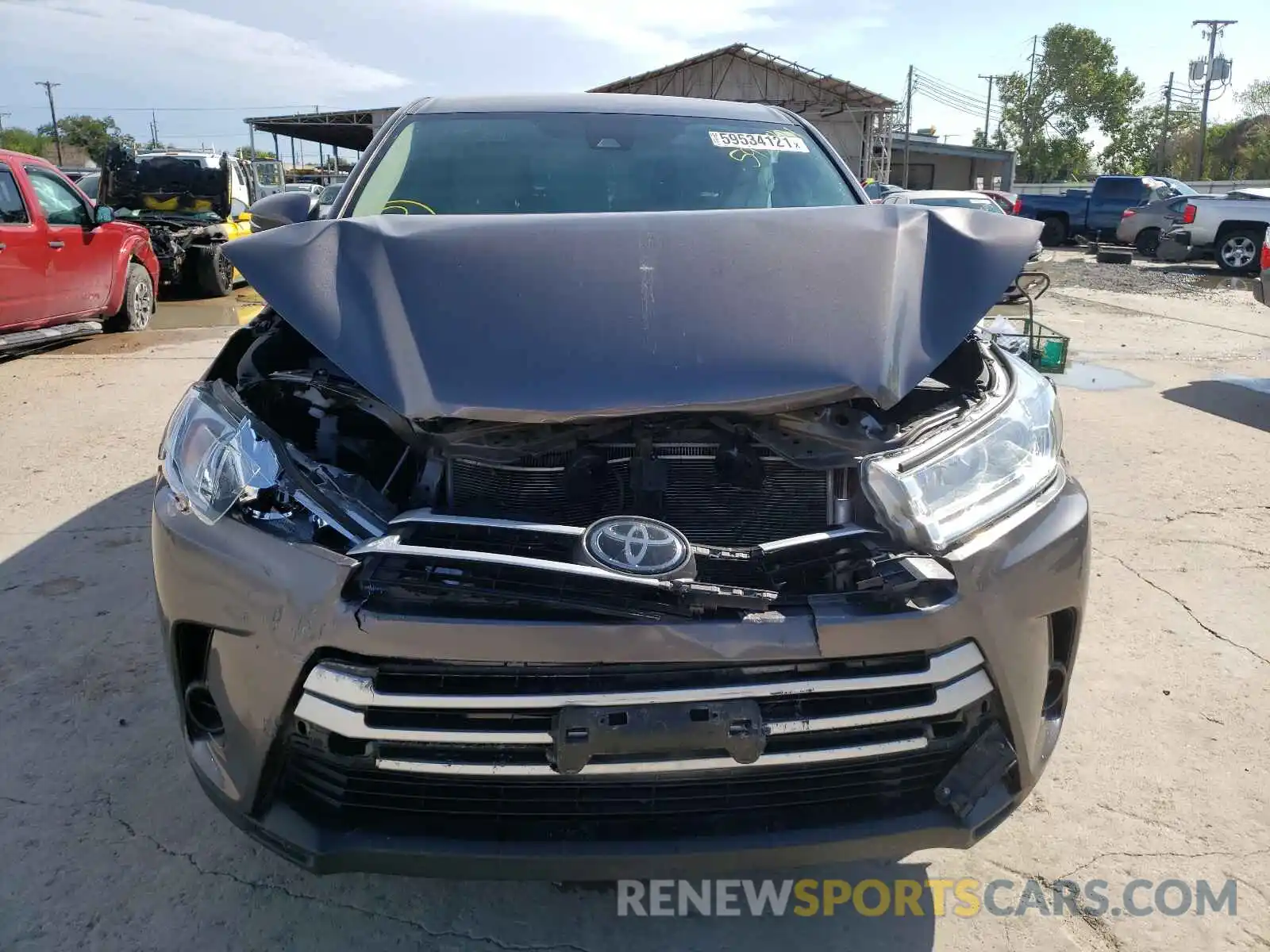 9 Photograph of a damaged car 5TDZARFH5KS044386 TOYOTA HIGHLANDER 2019