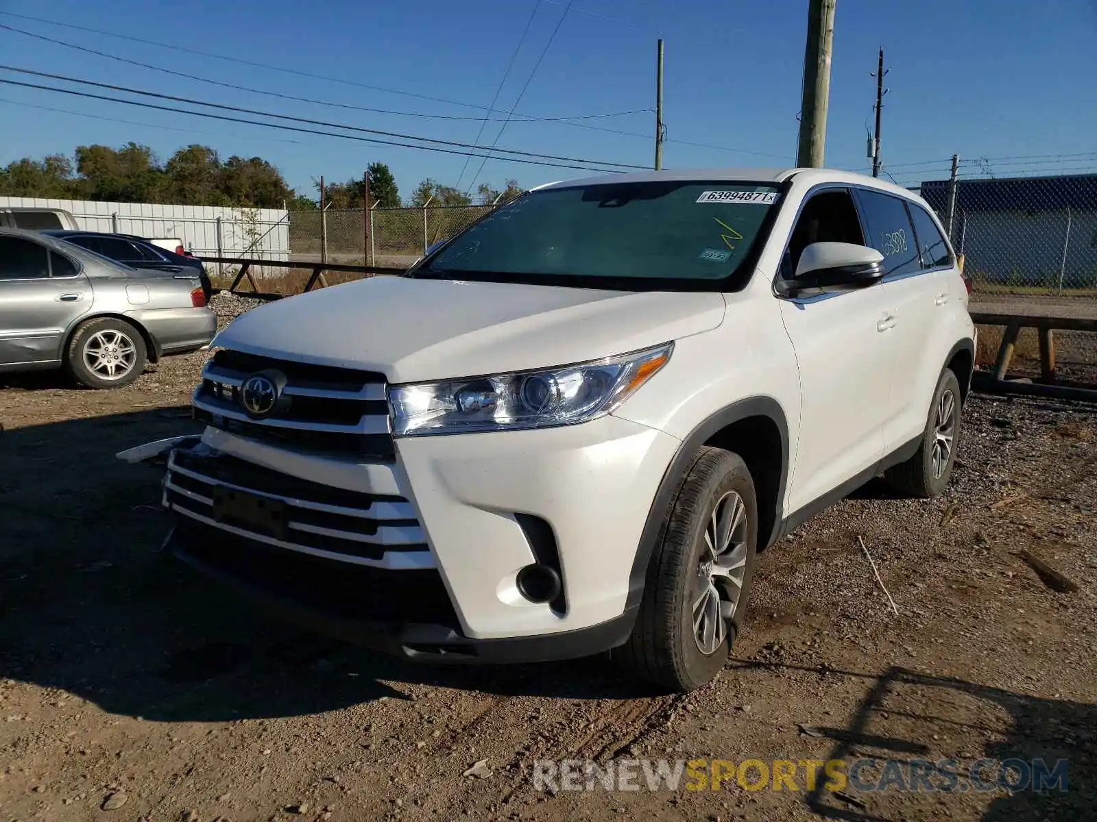 2 Photograph of a damaged car 5TDZARFH5KS044839 TOYOTA HIGHLANDER 2019