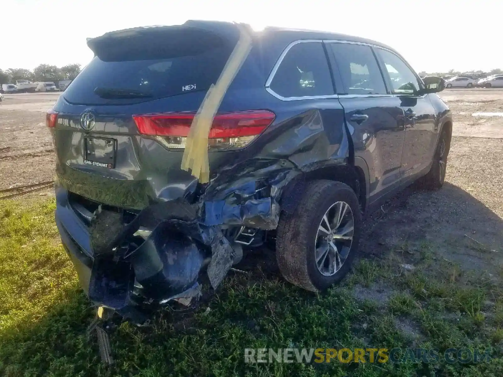 4 Фотография поврежденного автомобиля 5TDZARFH5KS045442 TOYOTA HIGHLANDER 2019