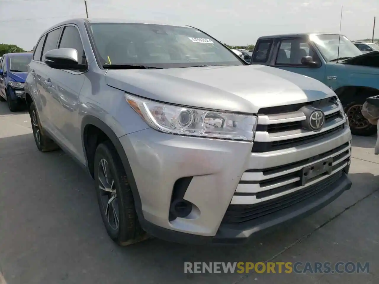 1 Photograph of a damaged car 5TDZARFH5KS046428 TOYOTA HIGHLANDER 2019