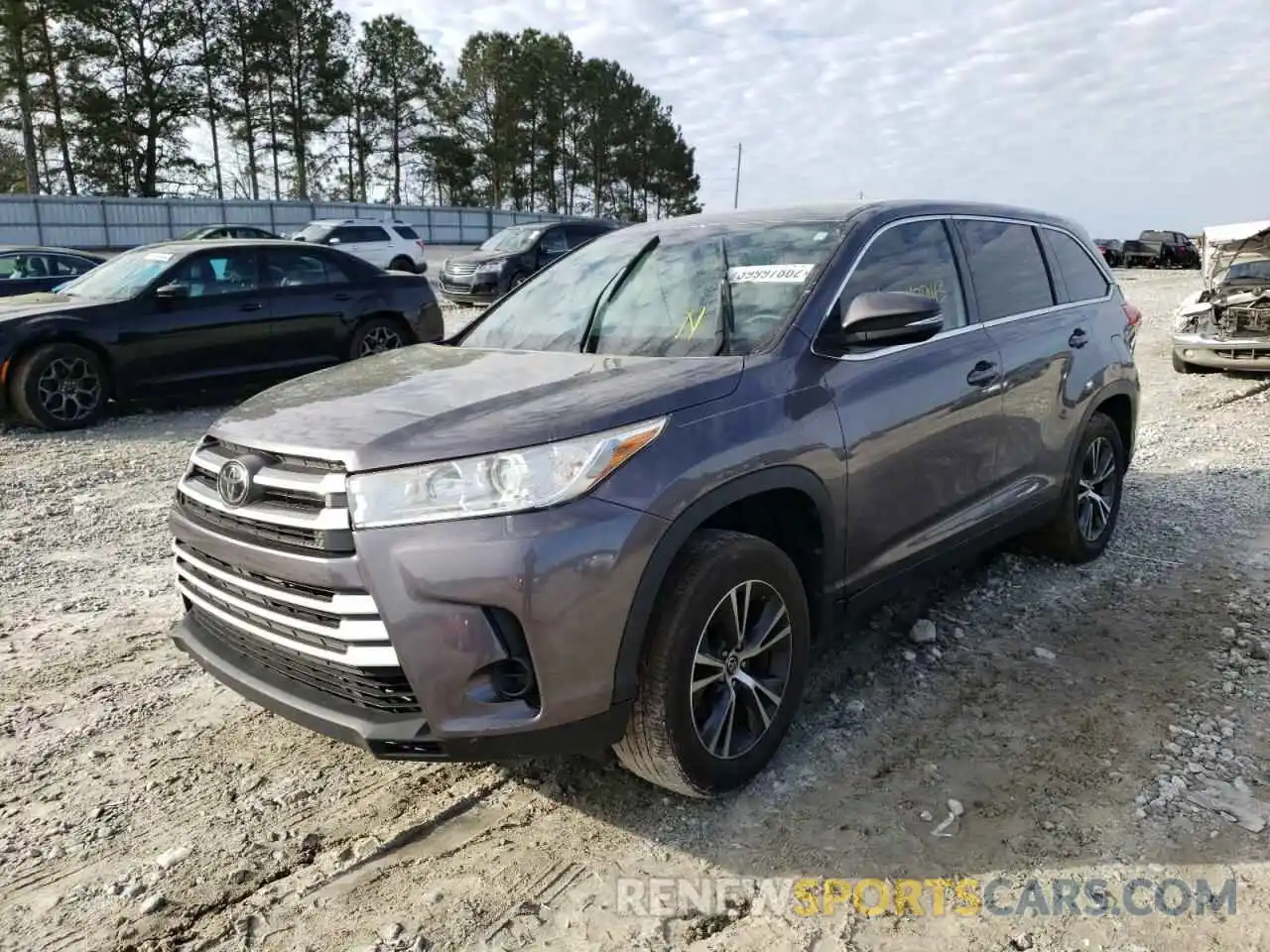 2 Photograph of a damaged car 5TDZARFH5KS046669 TOYOTA HIGHLANDER 2019