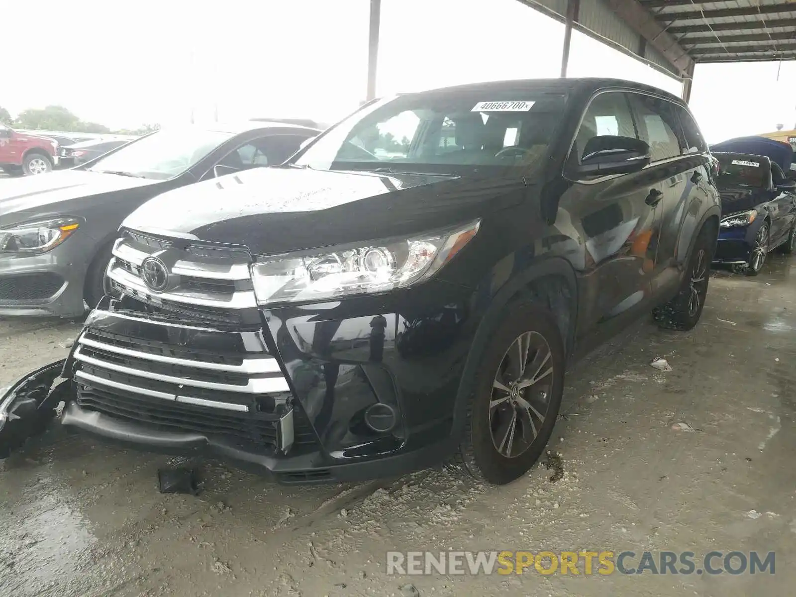 2 Photograph of a damaged car 5TDZARFH5KS048048 TOYOTA HIGHLANDER 2019