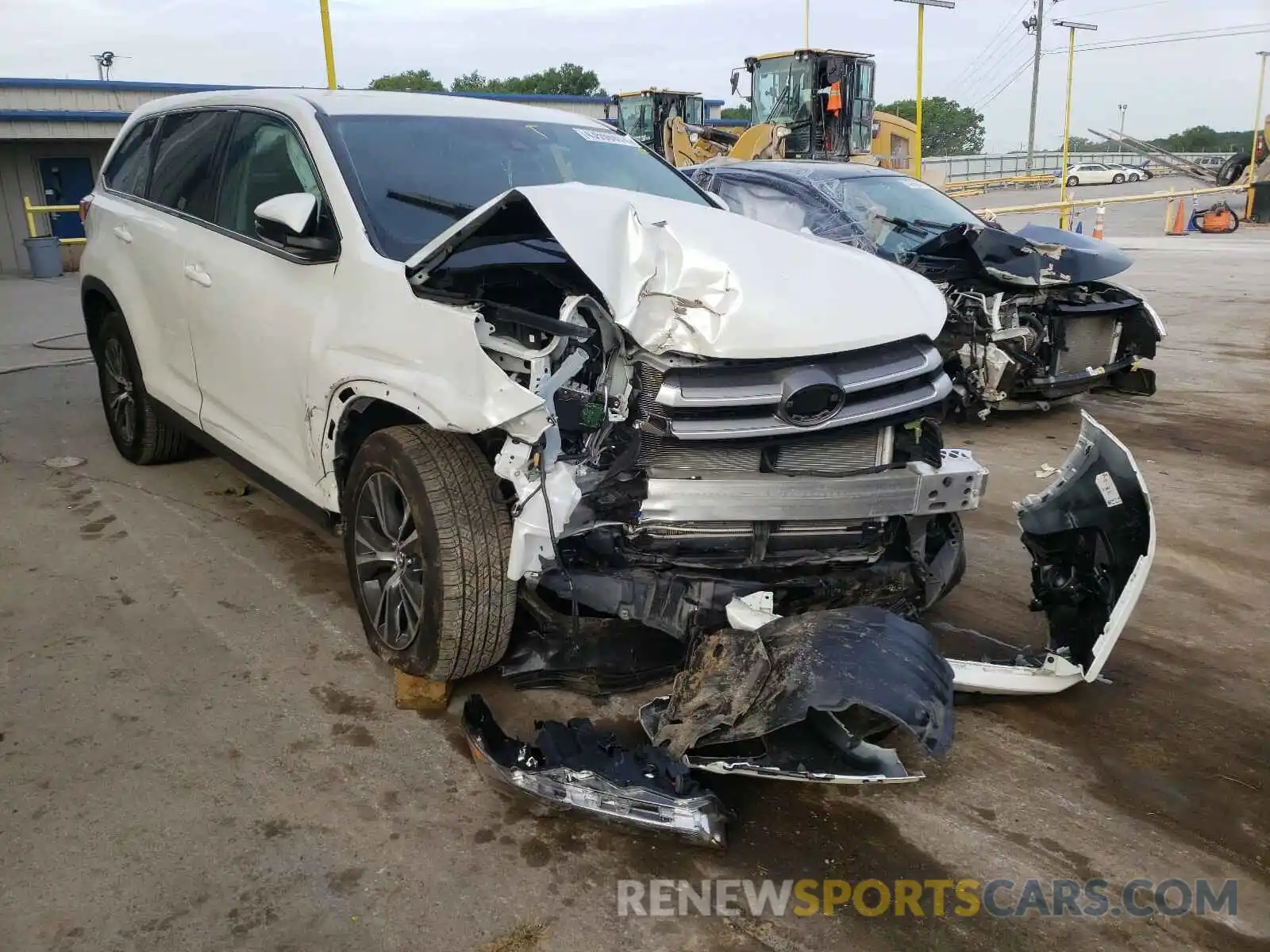 1 Photograph of a damaged car 5TDZARFH5KS048597 TOYOTA HIGHLANDER 2019