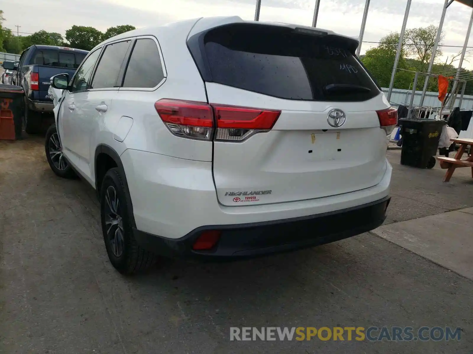 3 Фотография поврежденного автомобиля 5TDZARFH5KS048597 TOYOTA HIGHLANDER 2019