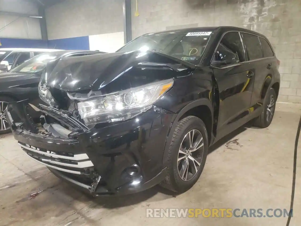 2 Photograph of a damaged car 5TDZARFH5KS049202 TOYOTA HIGHLANDER 2019