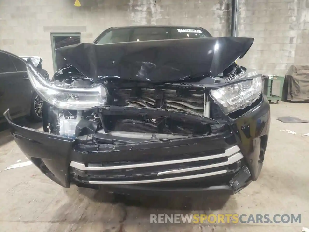 9 Photograph of a damaged car 5TDZARFH5KS049202 TOYOTA HIGHLANDER 2019