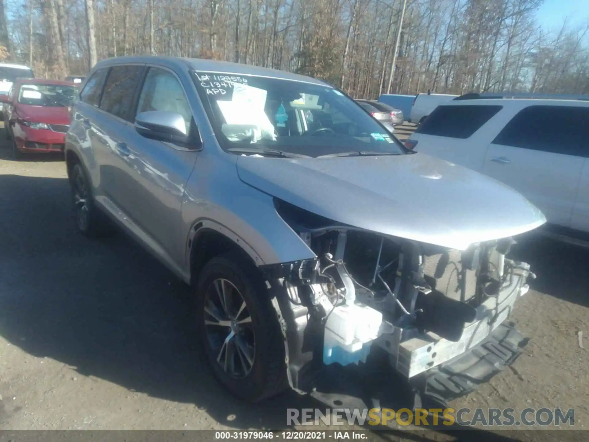 1 Photograph of a damaged car 5TDZARFH5KS049894 TOYOTA HIGHLANDER 2019