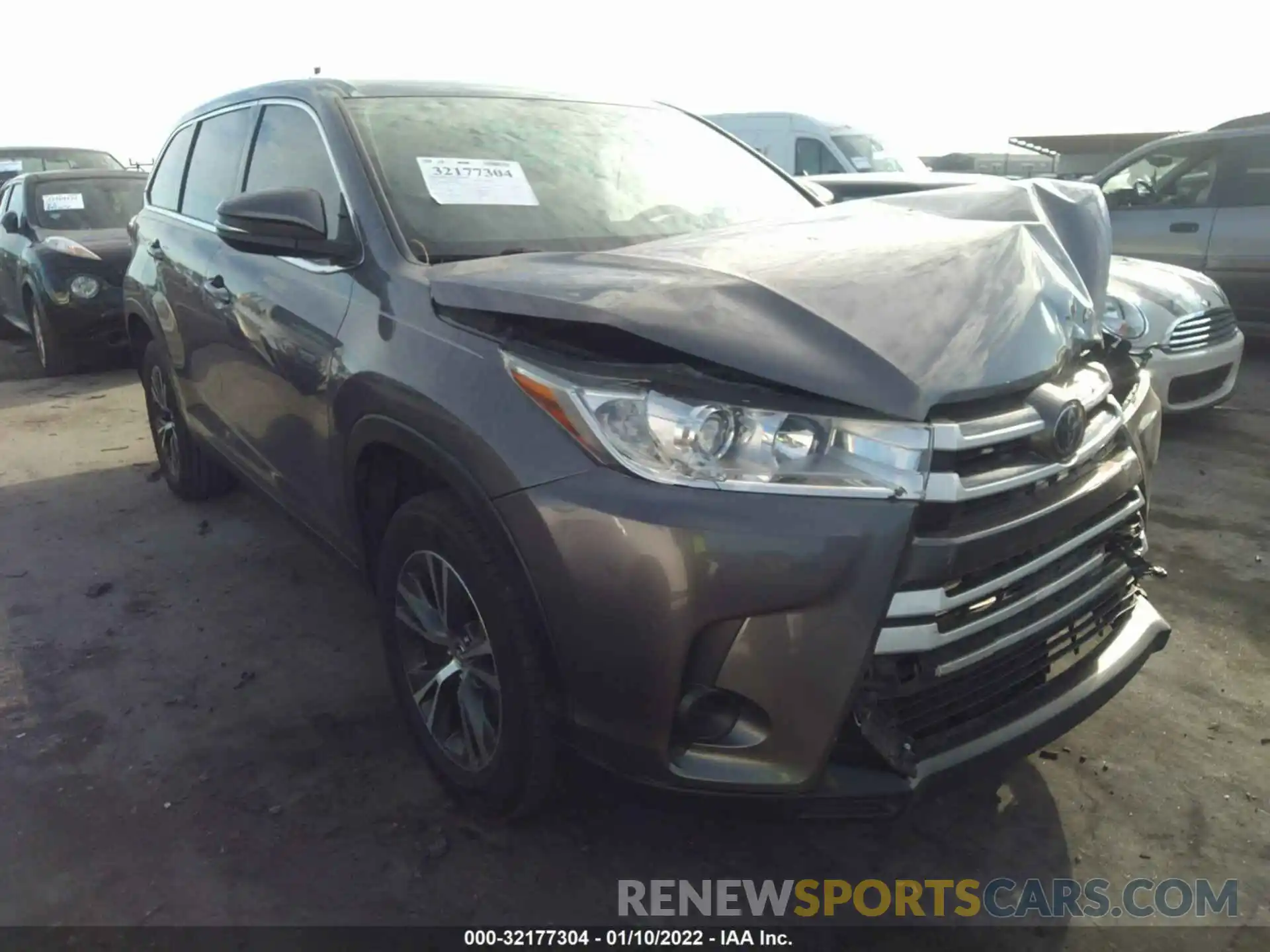 1 Photograph of a damaged car 5TDZARFH5KS053508 TOYOTA HIGHLANDER 2019