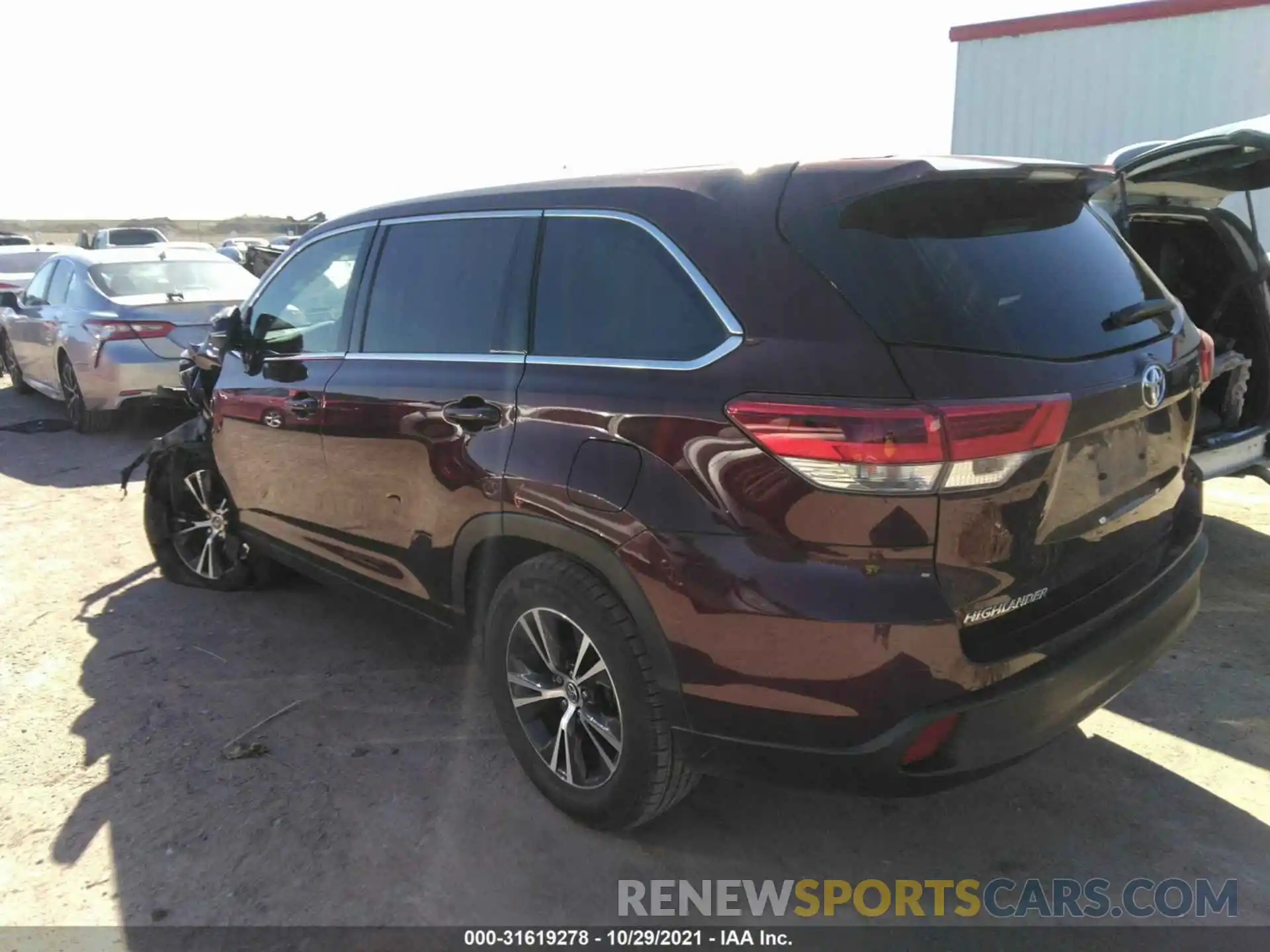 3 Фотография поврежденного автомобиля 5TDZARFH5KS053525 TOYOTA HIGHLANDER 2019