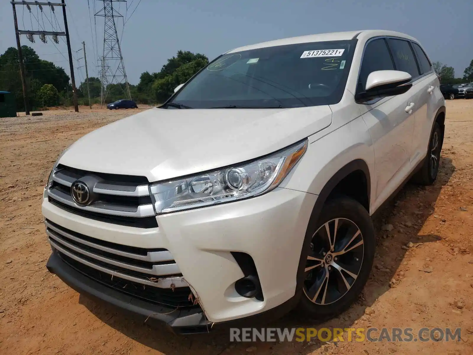 2 Photograph of a damaged car 5TDZARFH5KS053931 TOYOTA HIGHLANDER 2019