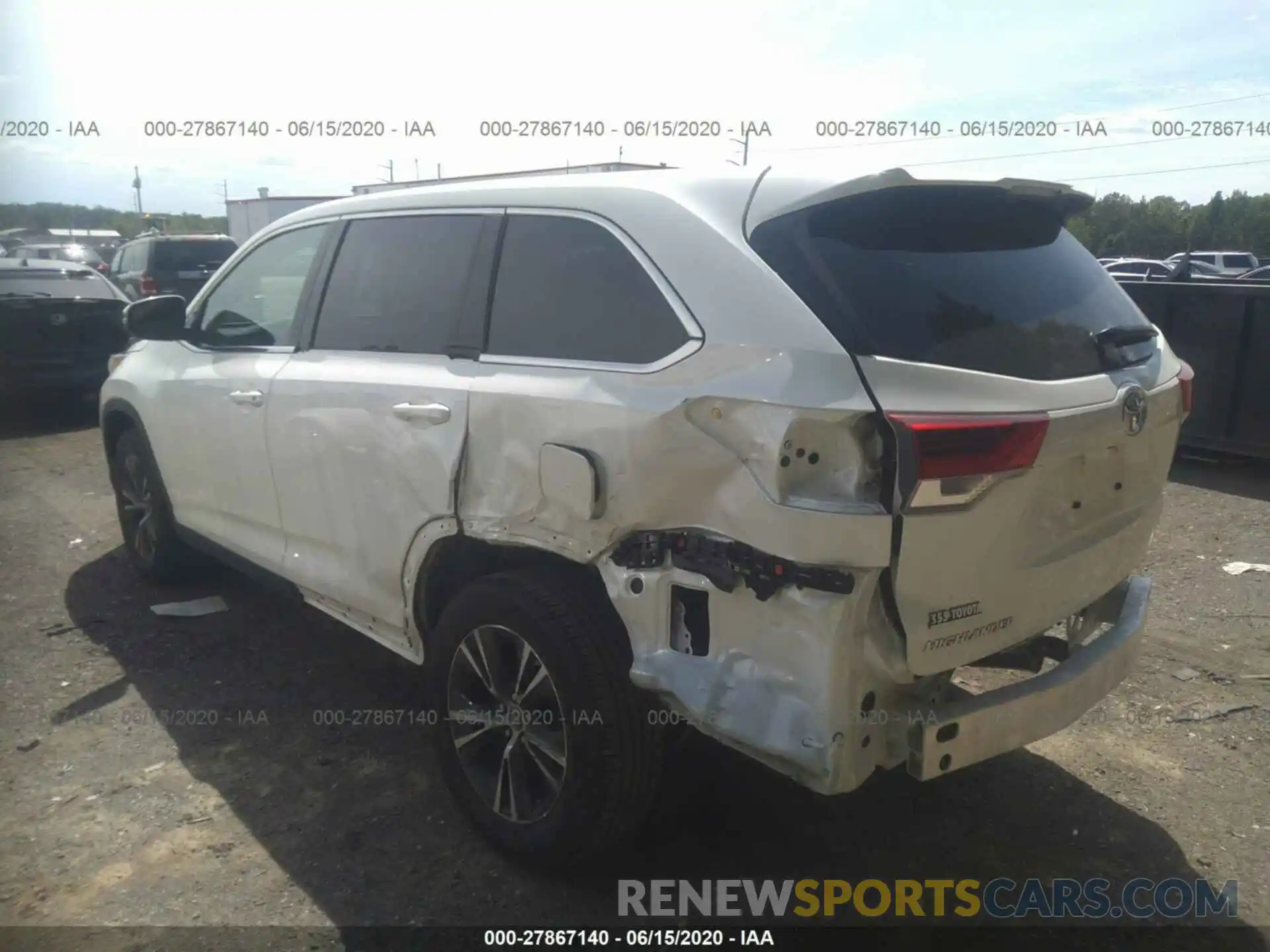 3 Photograph of a damaged car 5TDZARFH5KS056084 TOYOTA HIGHLANDER 2019