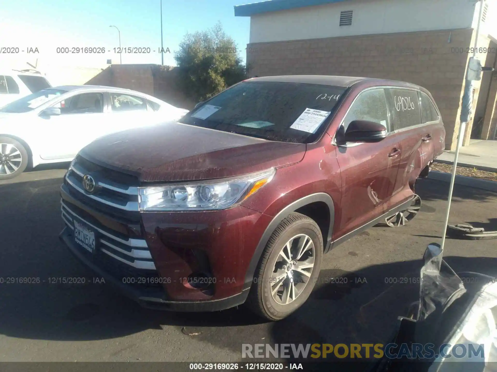 2 Photograph of a damaged car 5TDZARFH5KS056098 TOYOTA HIGHLANDER 2019