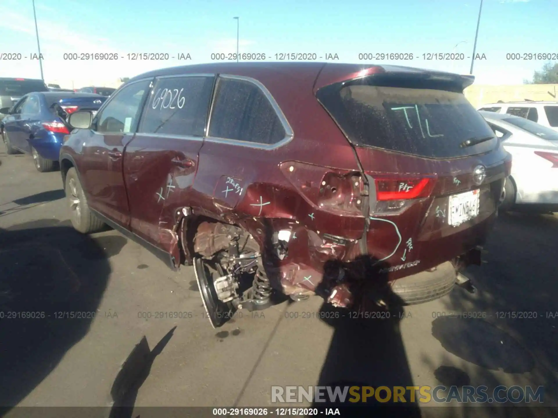 3 Photograph of a damaged car 5TDZARFH5KS056098 TOYOTA HIGHLANDER 2019