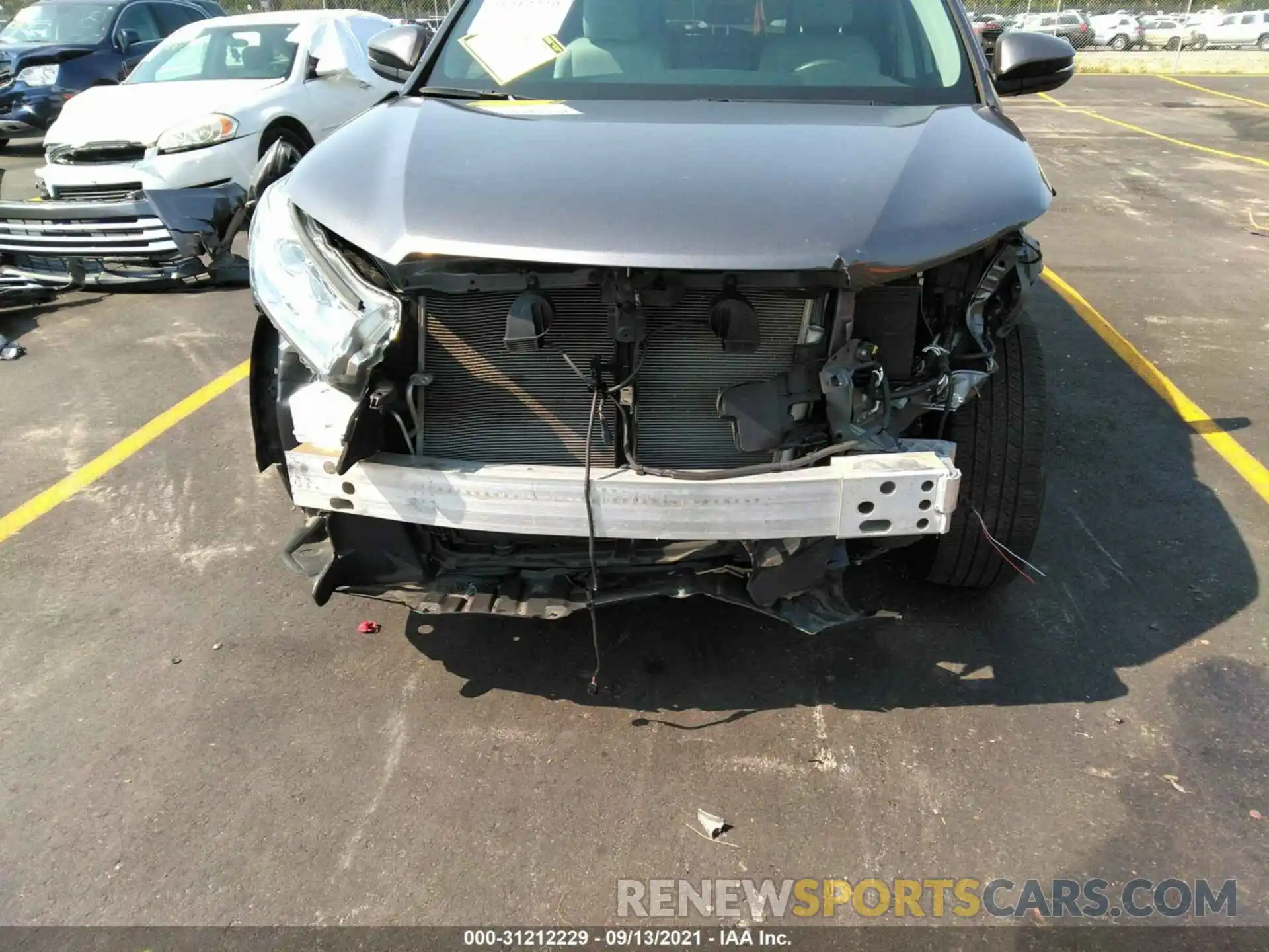 6 Photograph of a damaged car 5TDZARFH5KS057512 TOYOTA HIGHLANDER 2019