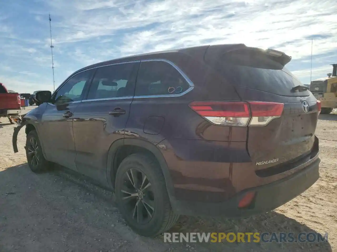 2 Photograph of a damaged car 5TDZARFH5KS060877 TOYOTA HIGHLANDER 2019