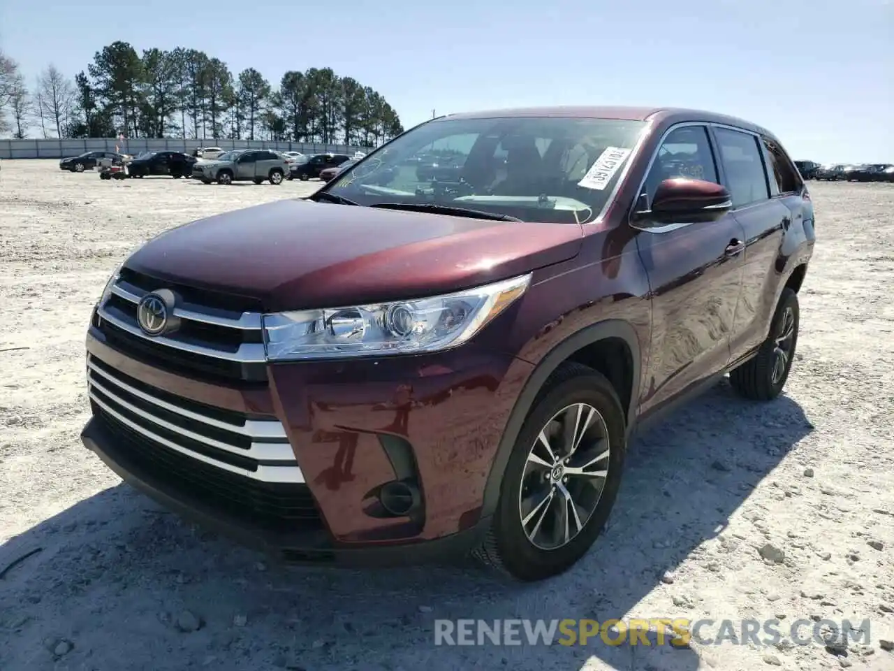 2 Photograph of a damaged car 5TDZARFH6KS042128 TOYOTA HIGHLANDER 2019